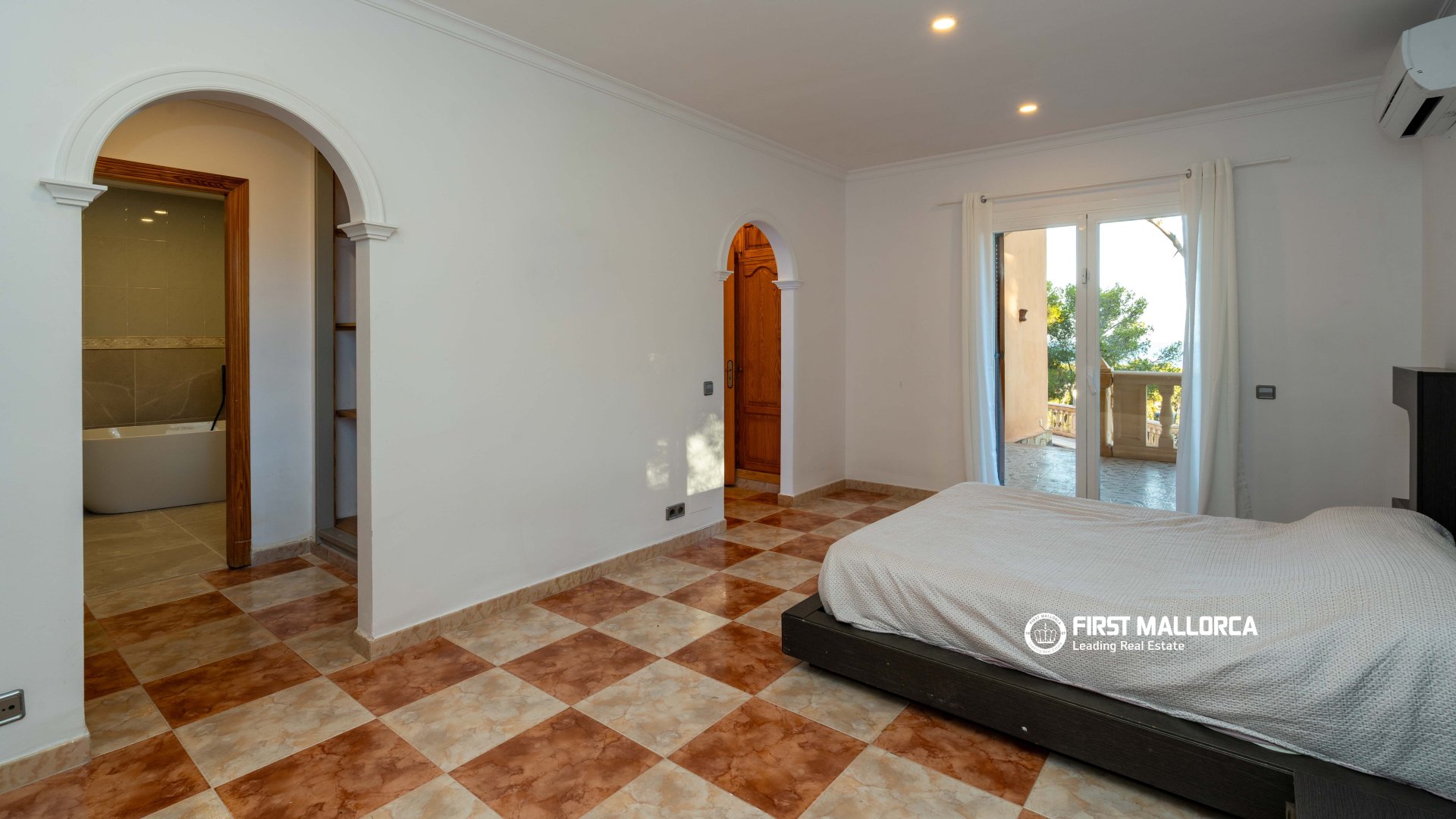 Villa in Mallorca, Spanien 5 Schlafzimmer, 334 m2 Nr. 183523