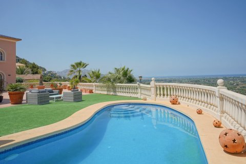 Villa in Pedreguer, Alicante, Spain 5 bedrooms, 392 sq.m. No. 78901