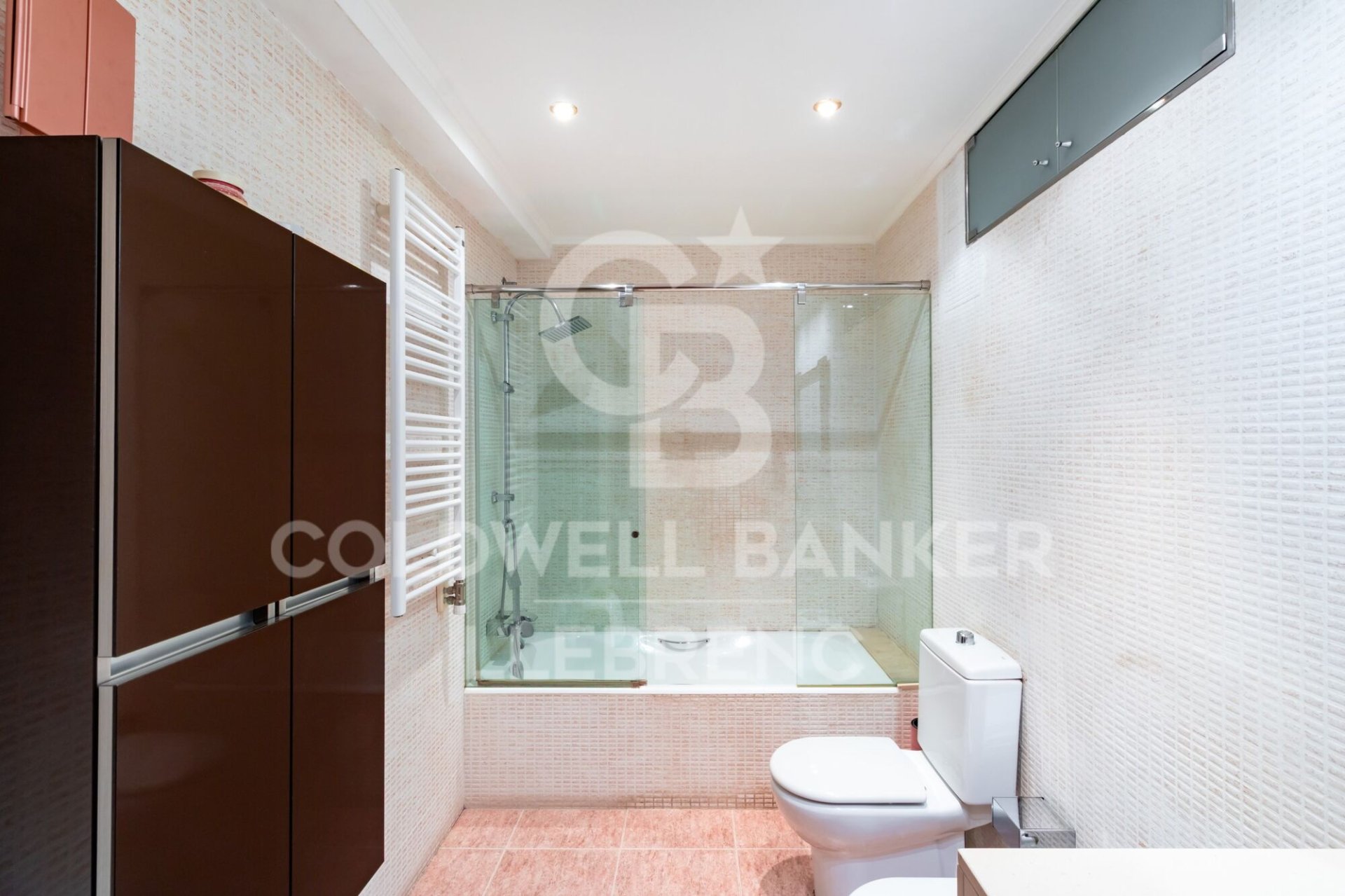 House à Barcelona, Espagne 6 chambres, 260 m2 No. 157082