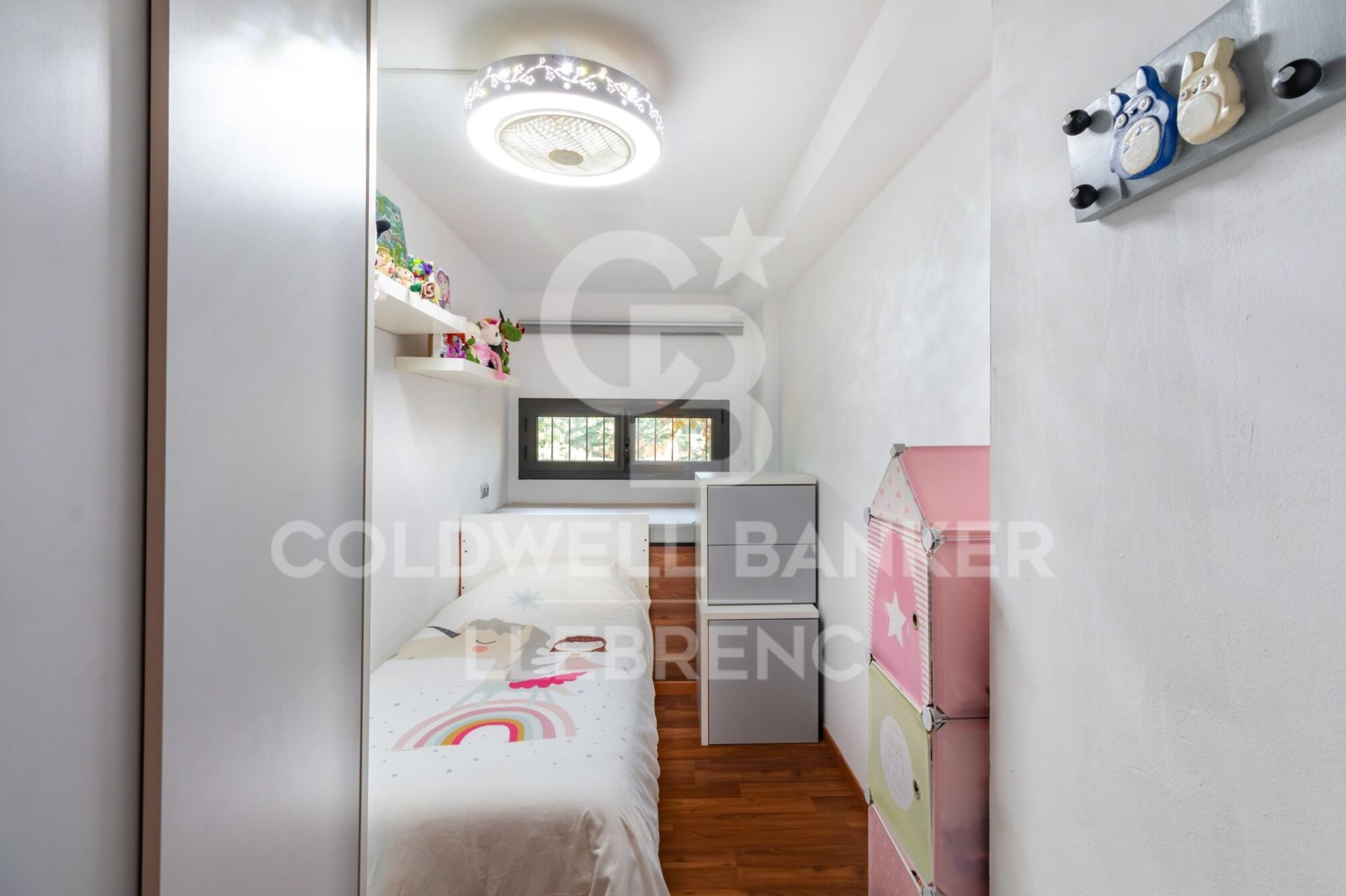House à Barcelona, Espagne 6 chambres, 260 m2 No. 157082