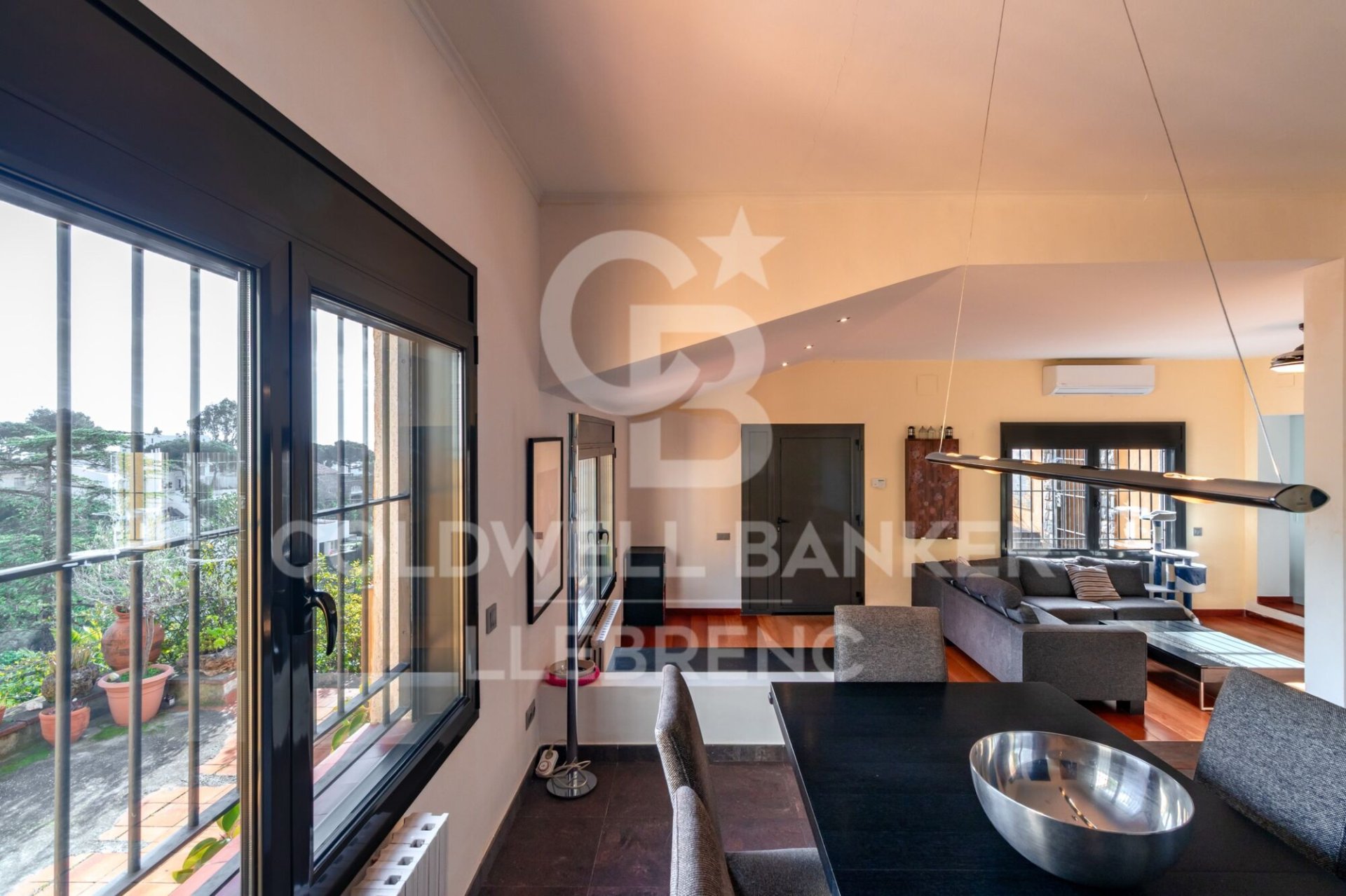 House à Barcelona, Espagne 6 chambres, 260 m2 No. 157082