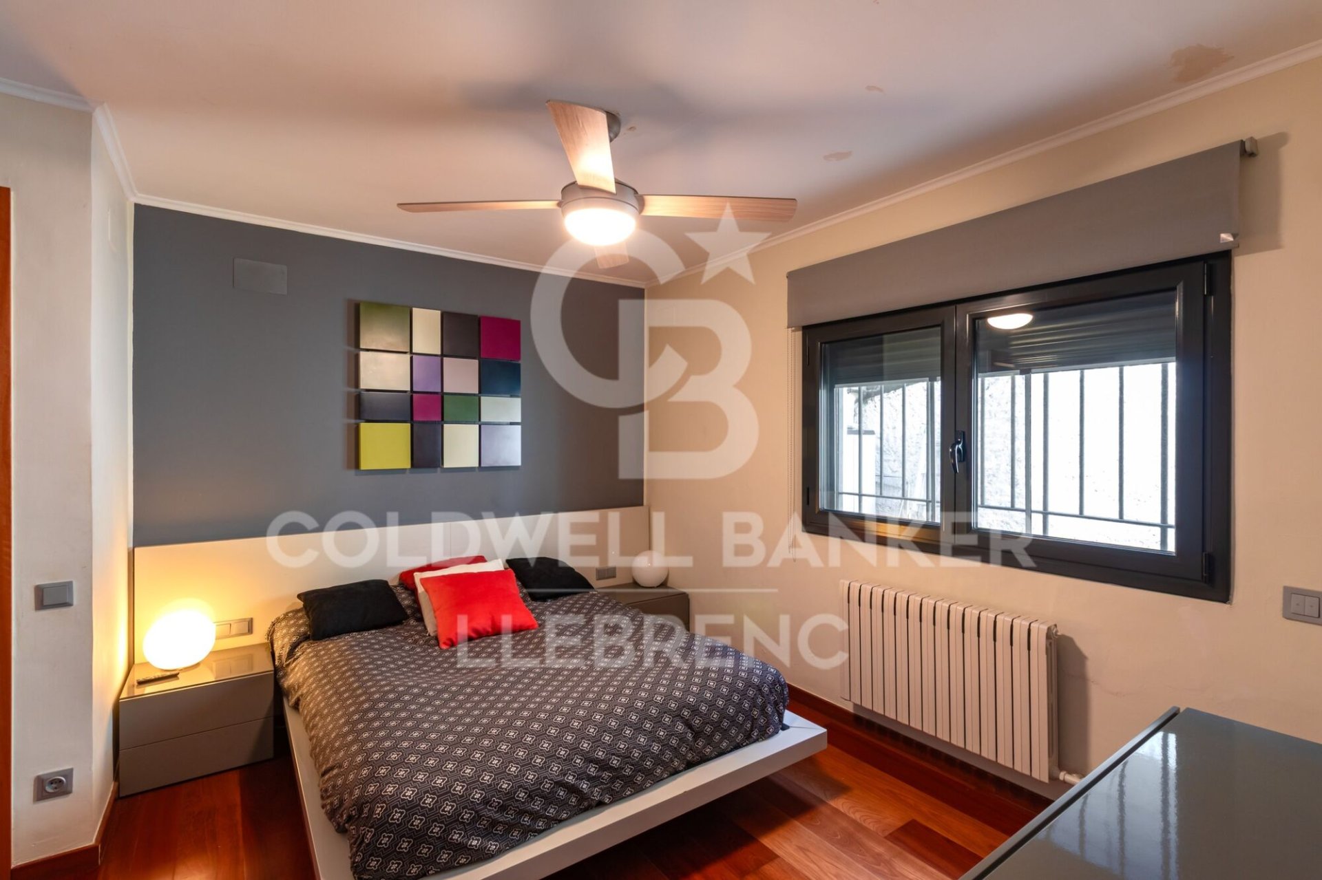 House à Barcelona, Espagne 6 chambres, 260 m2 No. 157082