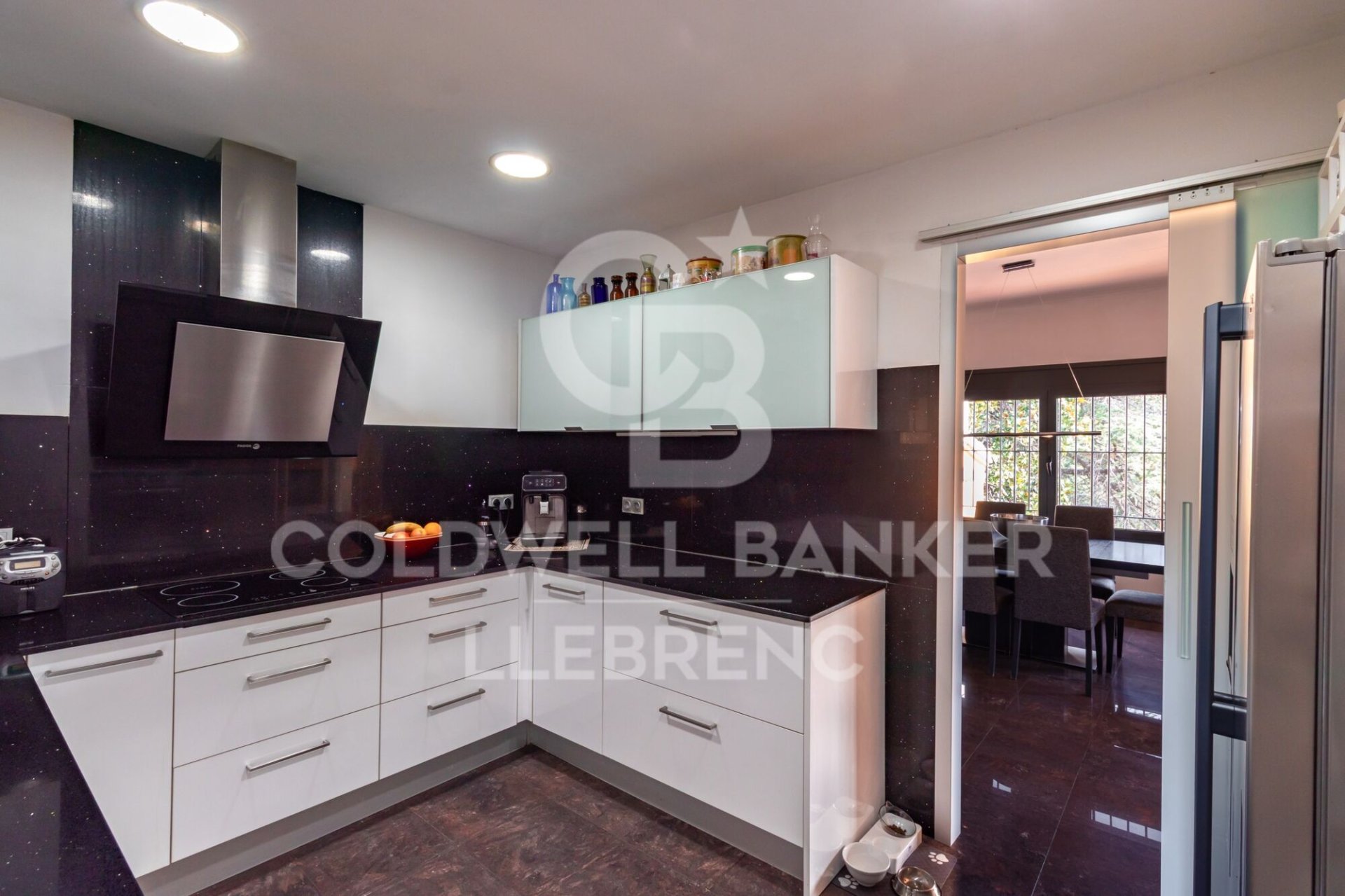 House à Barcelona, Espagne 6 chambres, 260 m2 No. 157082