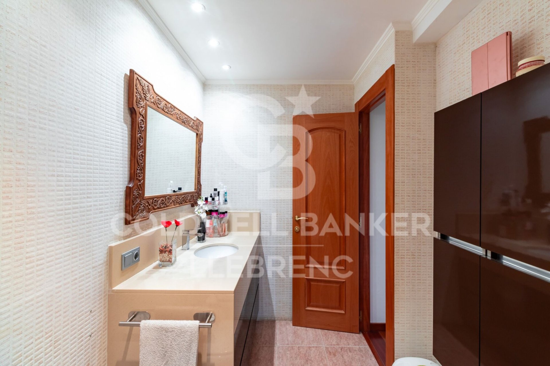 House à Barcelona, Espagne 6 chambres, 260 m2 No. 157082
