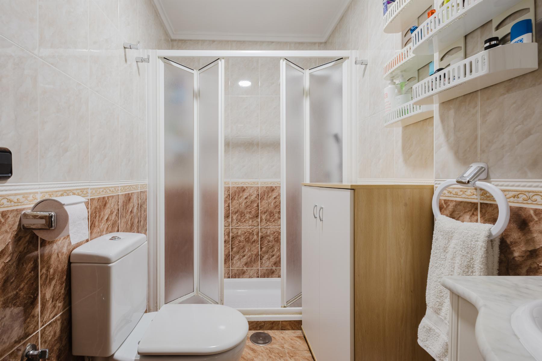 Appartamento a Torrevieja, Alicante, Spagna 3 camere da letto, 100 mq. N° 163133