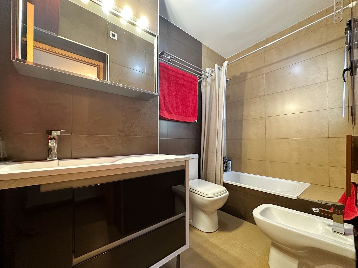 Villa in Punta Prima, Alicante, Spain 4 bedrooms, 144 sq.m. No. 180593