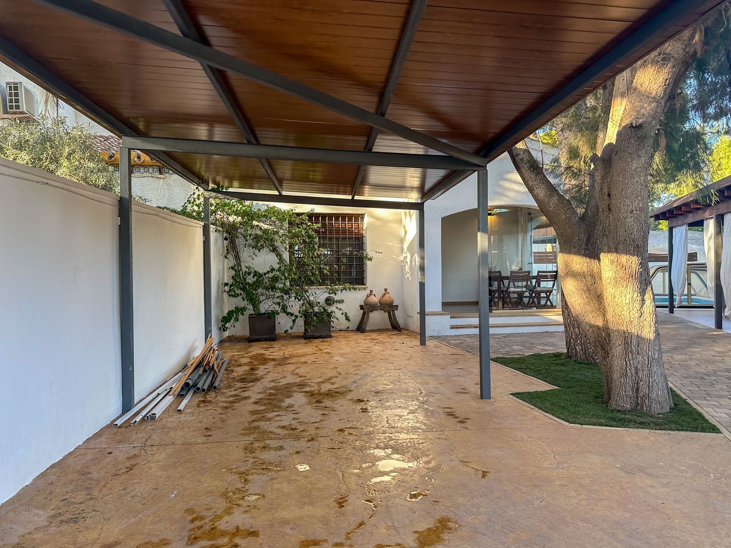 Villa in Punta Prima, Alicante, Spain 4 bedrooms, 144 sq.m. No. 180593