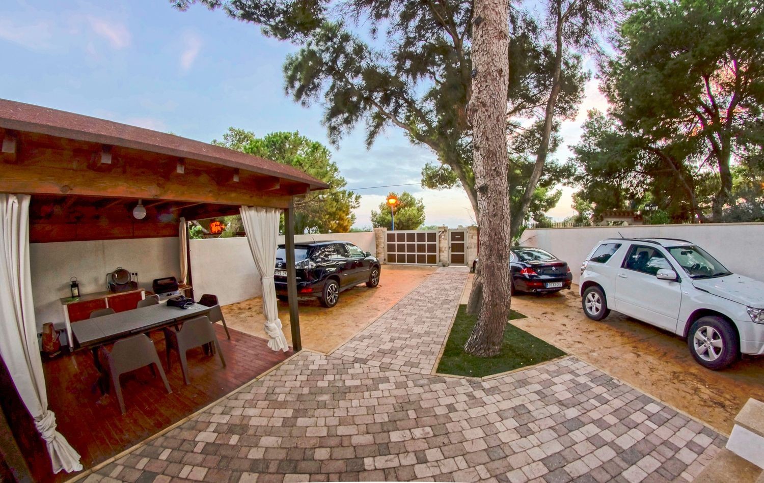 Villa in Punta Prima, Alicante, Spain 4 bedrooms, 144 sq.m. No. 180593