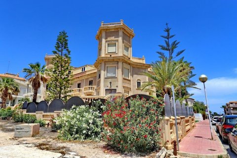 Huvila Guardamar del Segura, Alicante, Espanja 5 makuuhuonetta, 261 m2 No. 180595