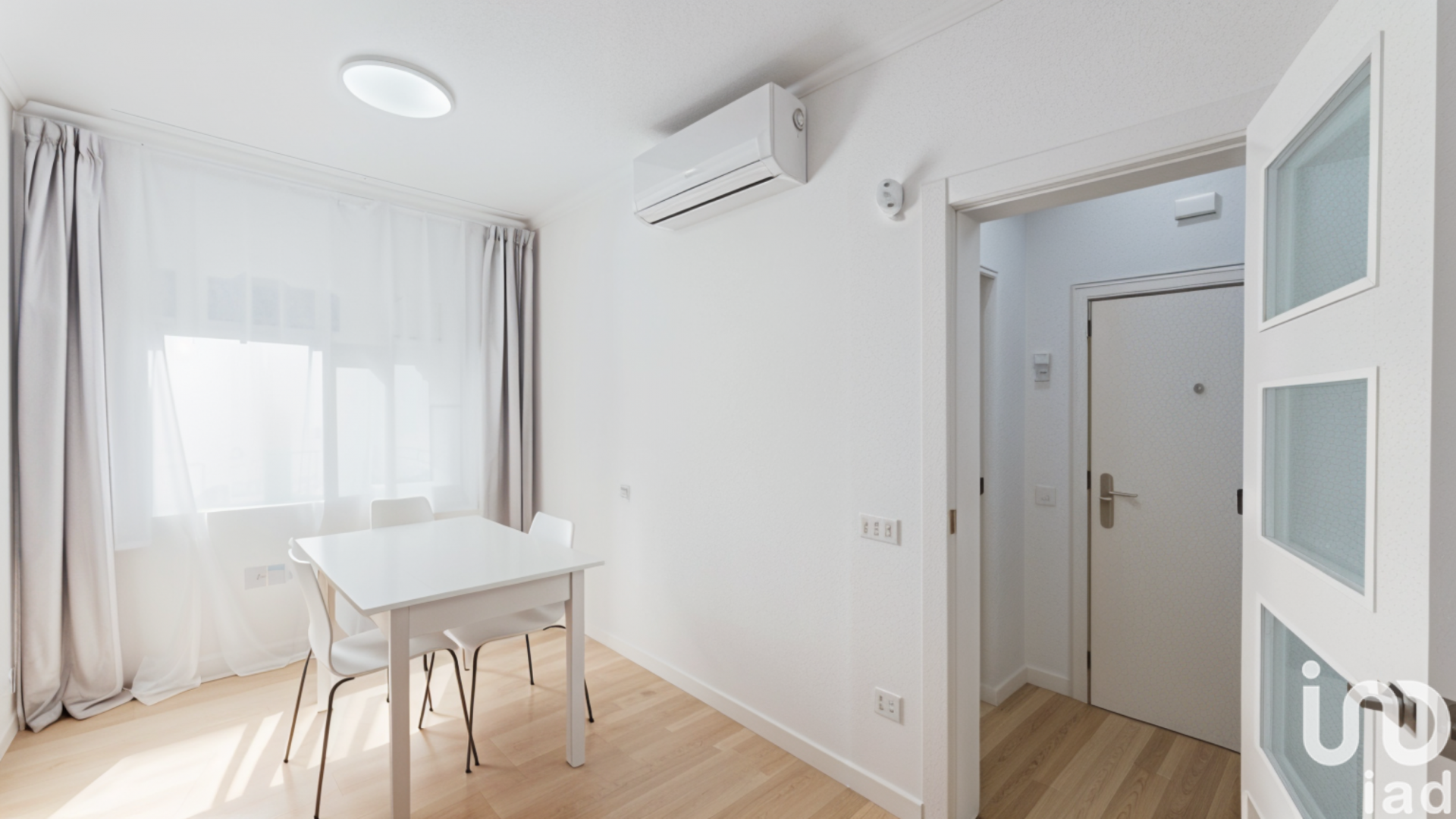 Apartamento en Barcelona, España 4 dormitorios, 89 m2 No. 153936