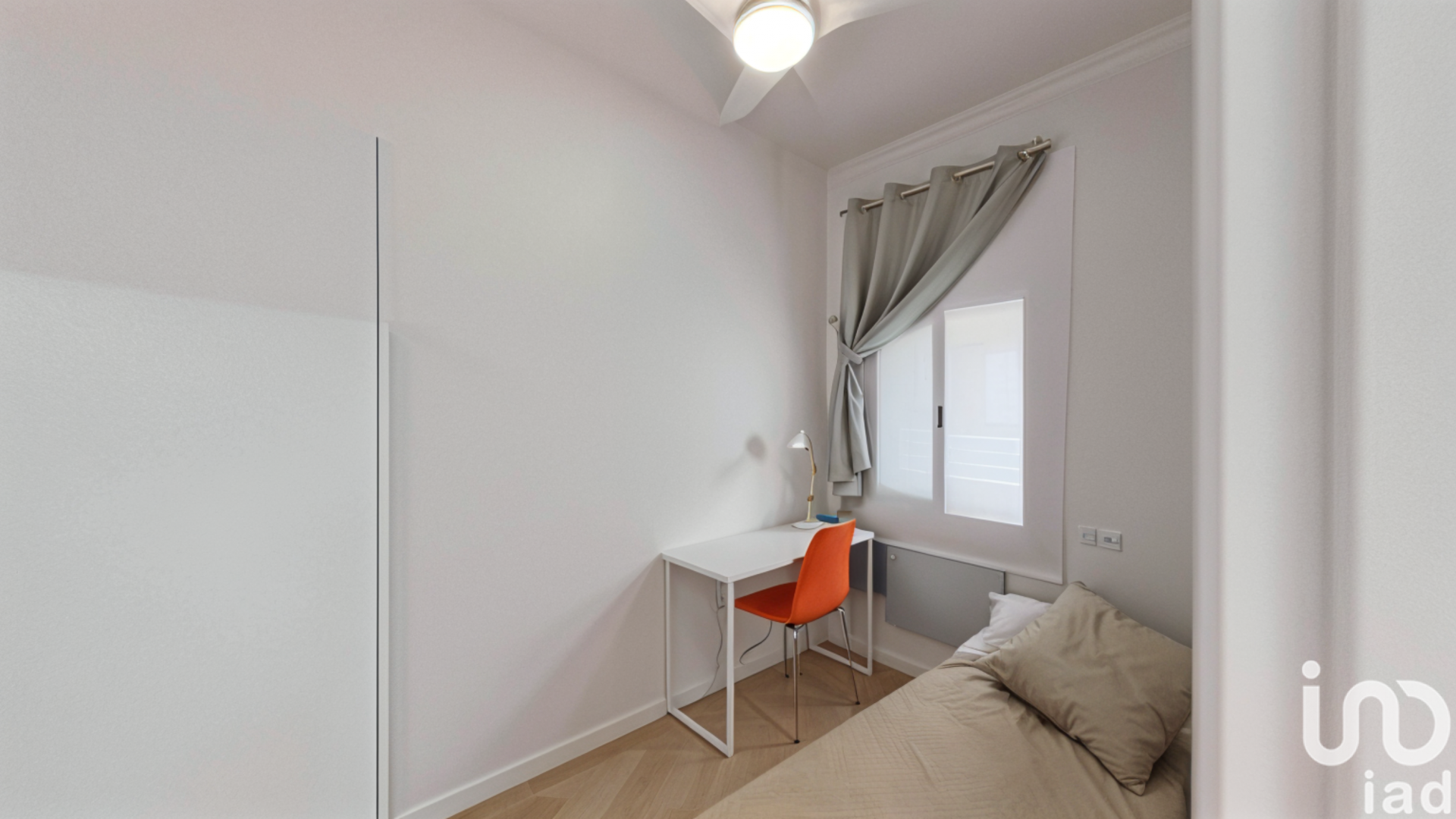Apartamento en Barcelona, España 4 dormitorios, 89 m2 No. 153936
