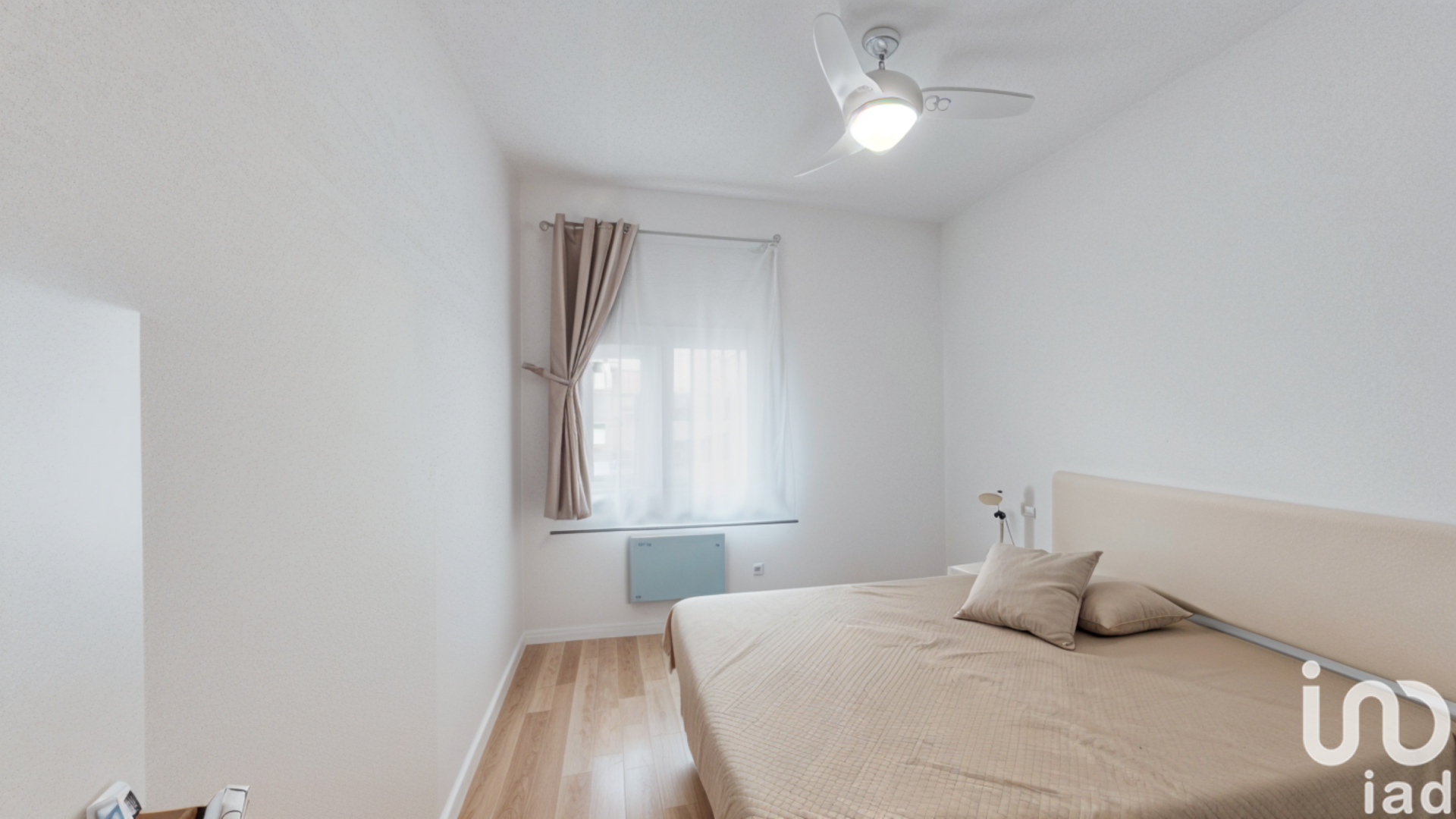 Apartamento en Barcelona, España 4 dormitorios, 89 m2 No. 153936