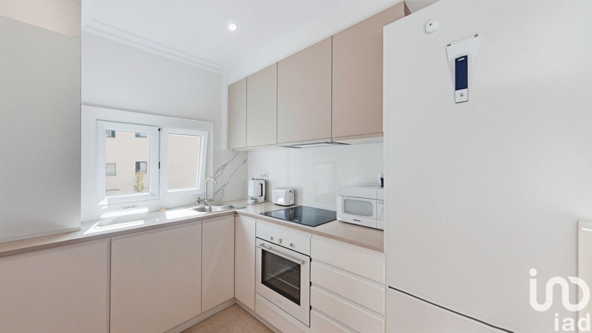 Apartamento en Barcelona, España 4 dormitorios, 89 m2 No. 153936
