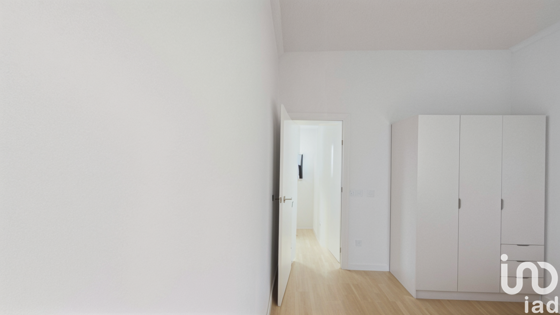 Apartamento en Barcelona, España 4 dormitorios, 89 m2 No. 153936