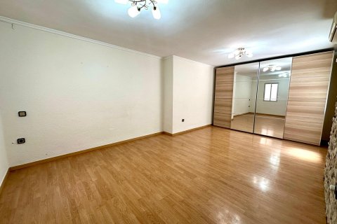 Appartamento a Alicante, Spagna 99 mq. N° 183068