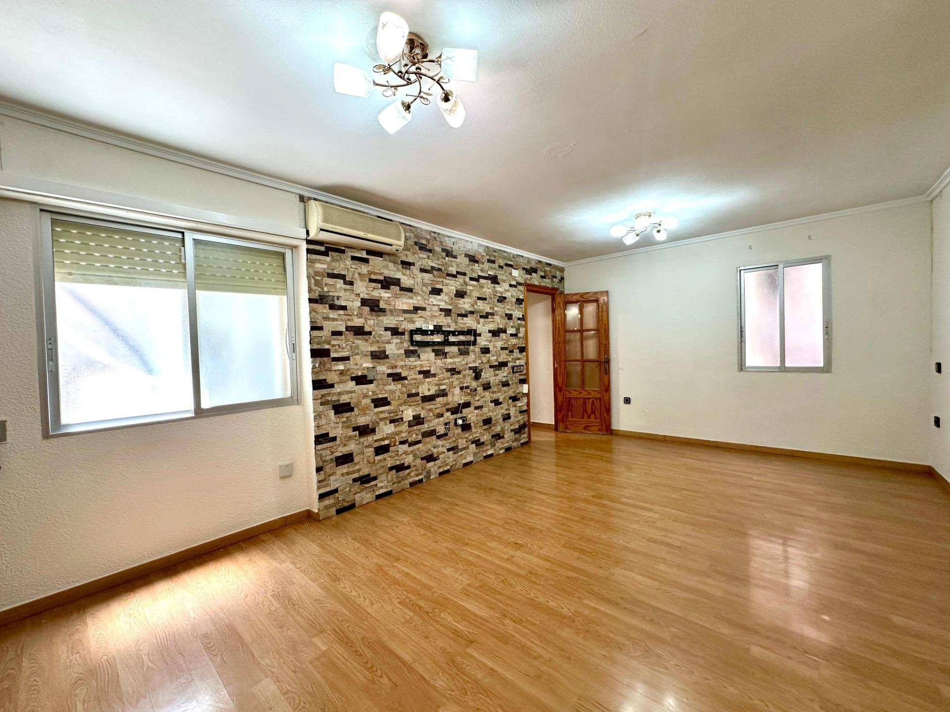 Huoneisto Alicante, Espanja 99 m2 No. 183068