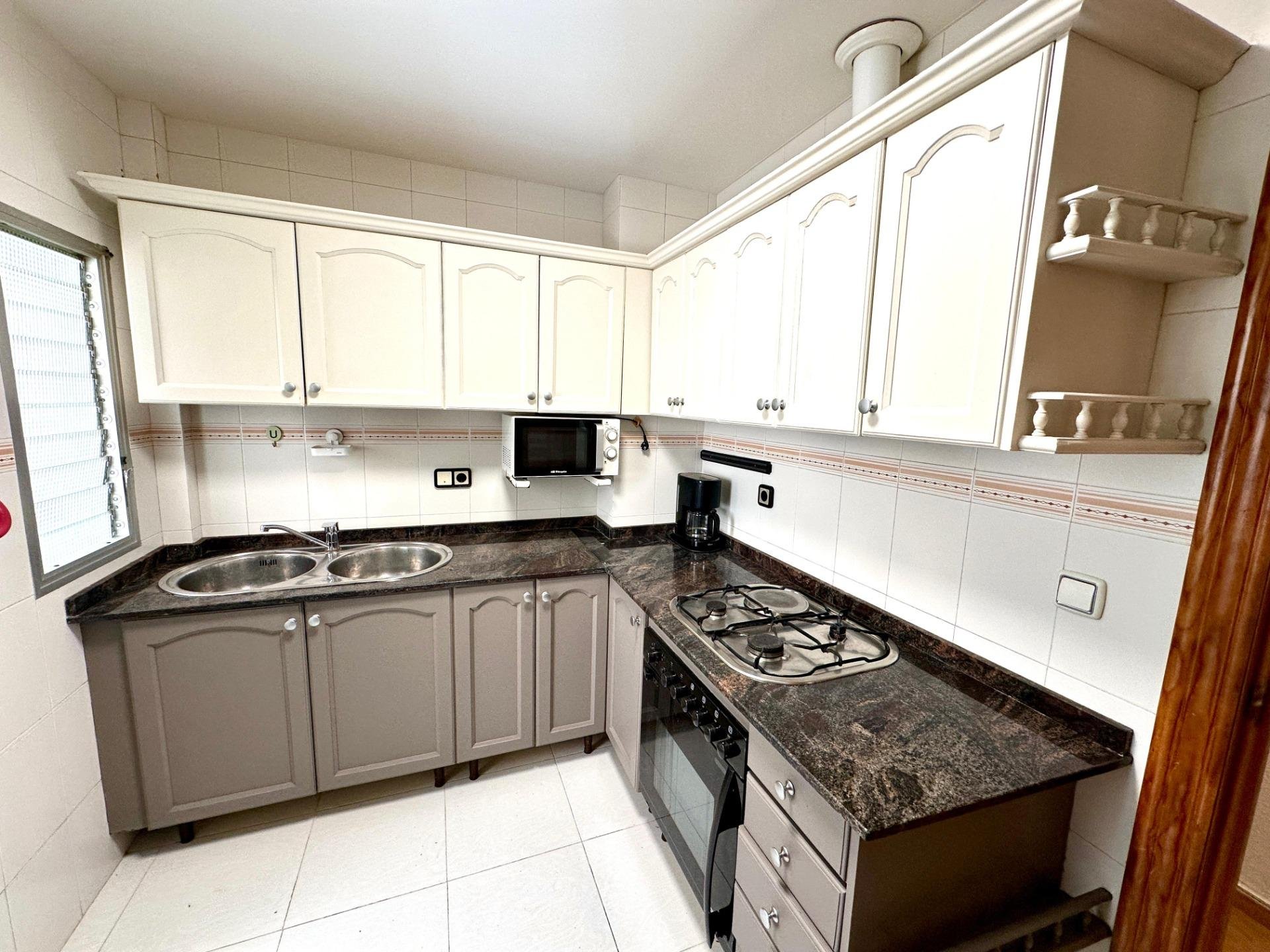 Huoneisto Alicante, Espanja 99 m2 No. 183068
