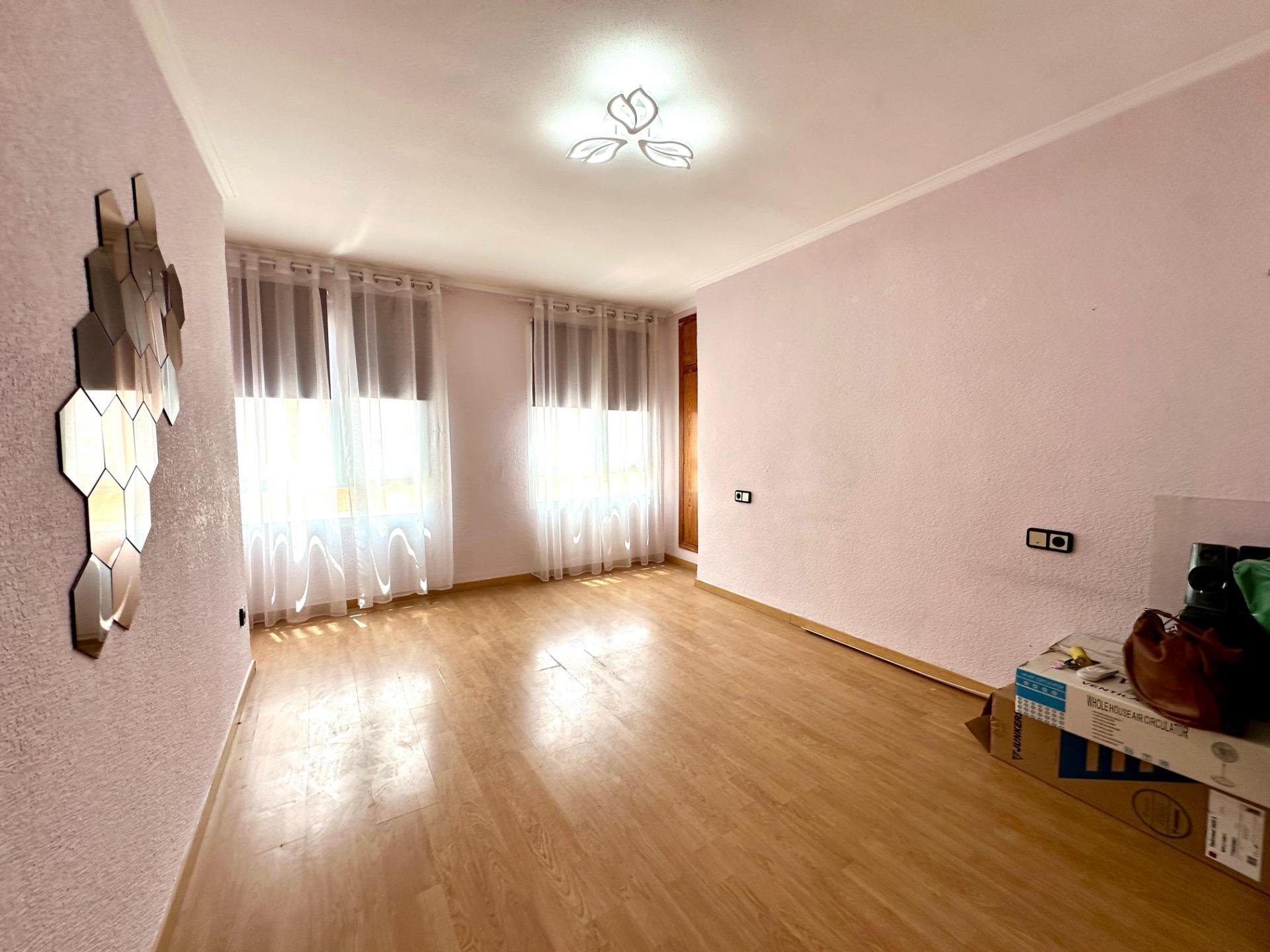 Huoneisto Alicante, Espanja 99 m2 No. 183068