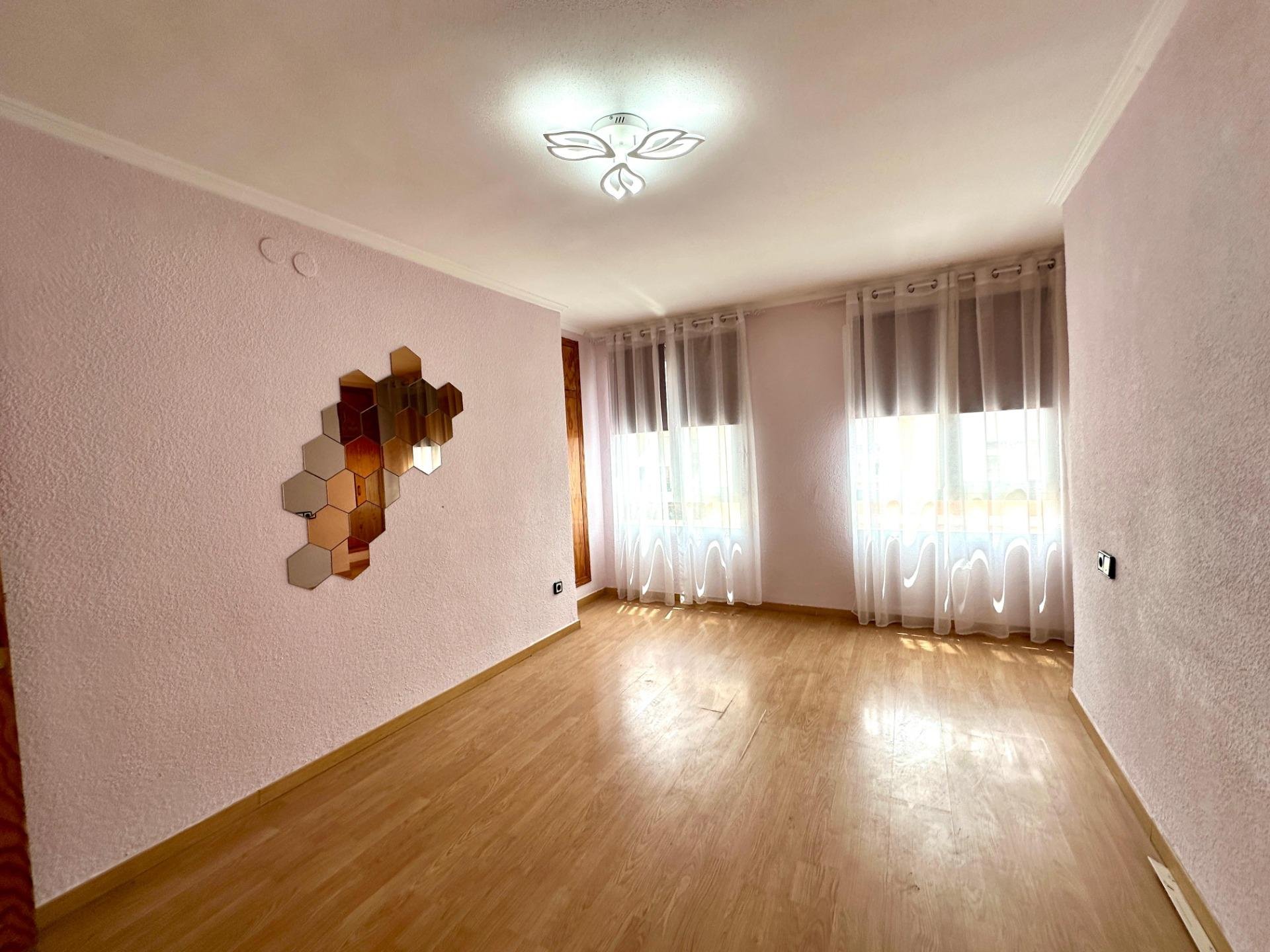 Huoneisto Alicante, Espanja 99 m2 No. 183068