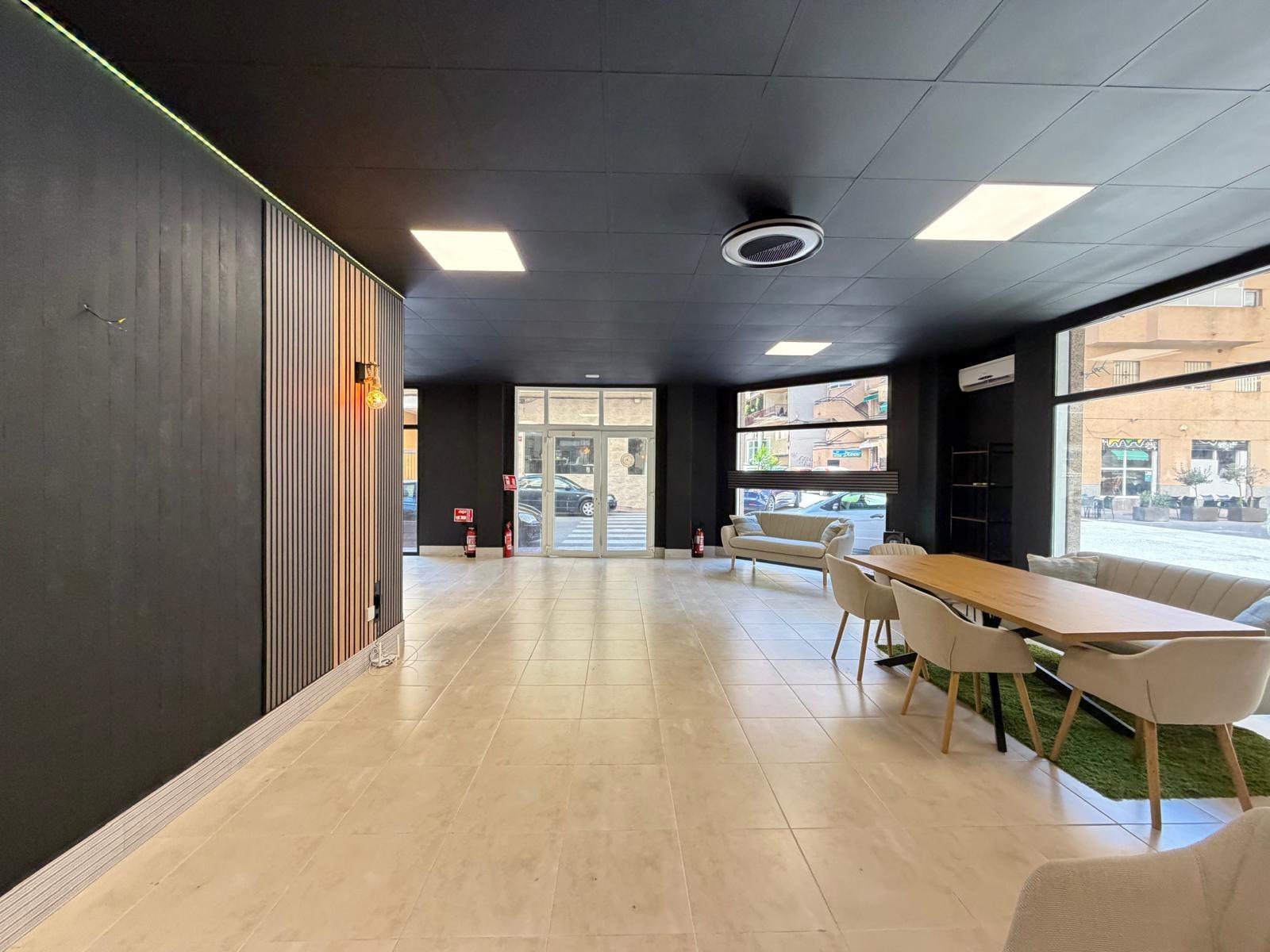 Propiedad comercial en Torrevieja, Alicante, España 121 m2 No. 183072