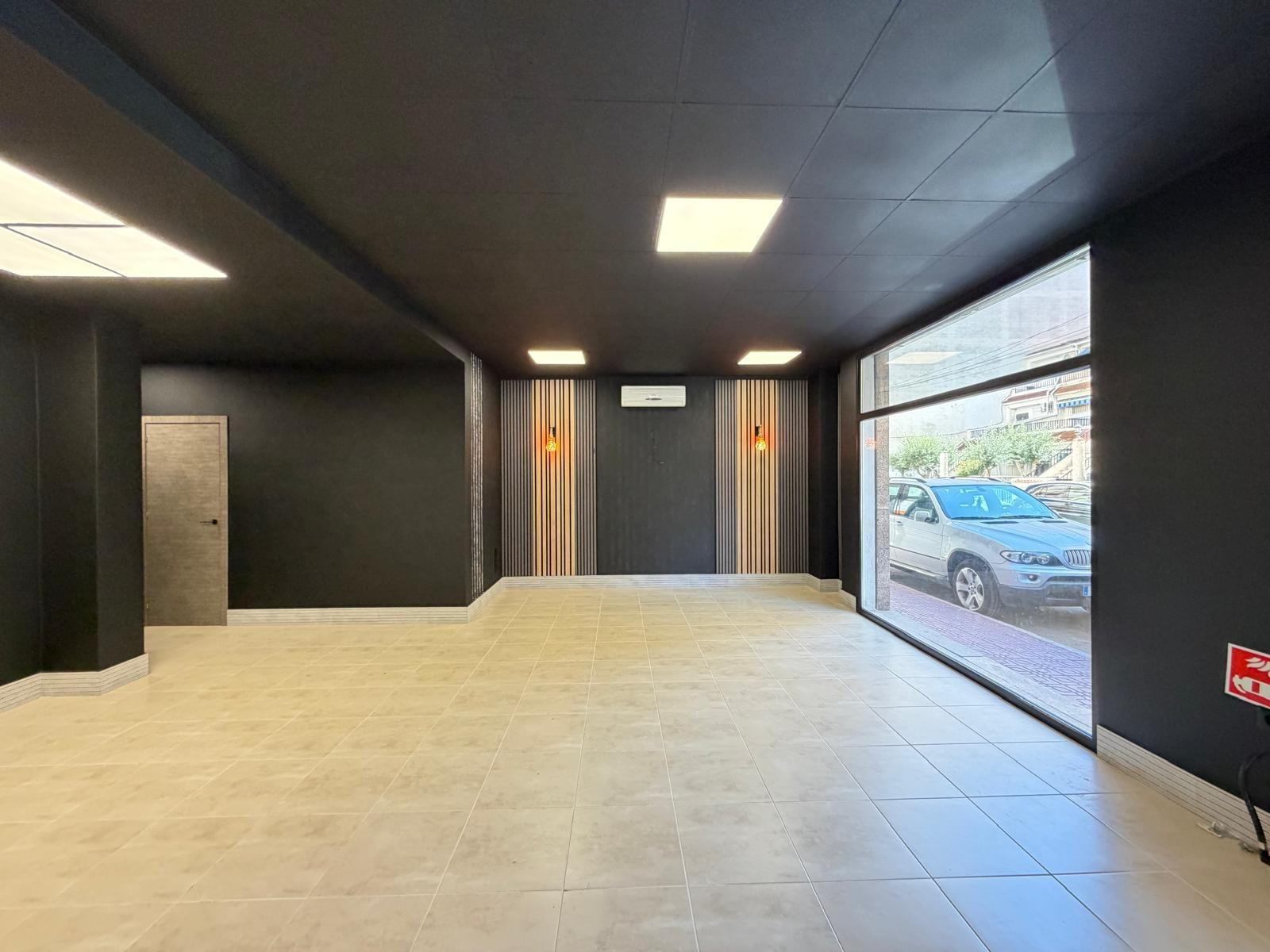 Propiedad comercial en Torrevieja, Alicante, España 121 m2 No. 183072