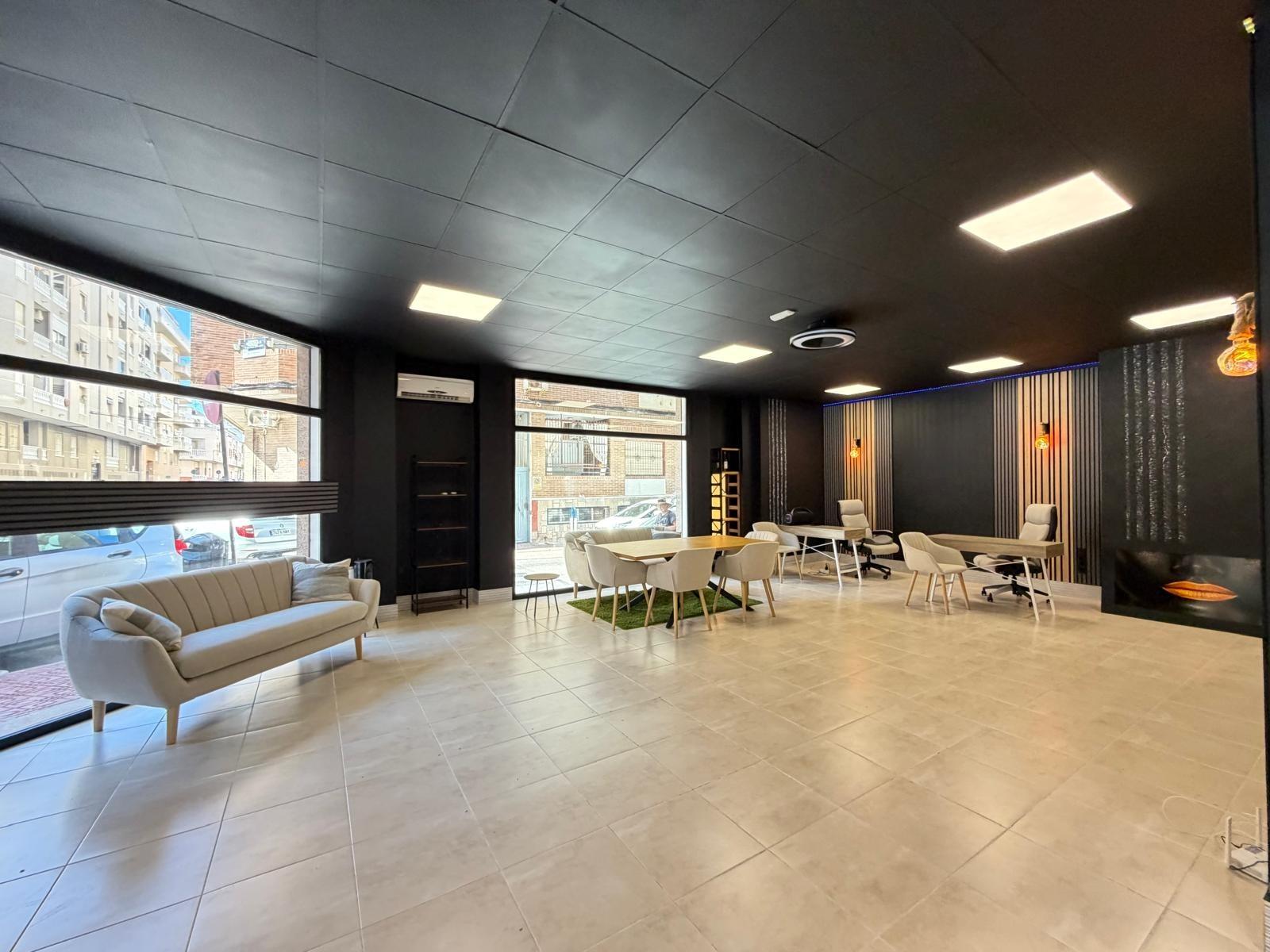 Propiedad comercial en Torrevieja, Alicante, España 121 m2 No. 183072