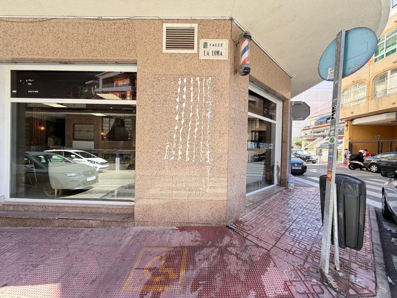 Propiedad comercial en Torrevieja, Alicante, España 121 m2 No. 183072