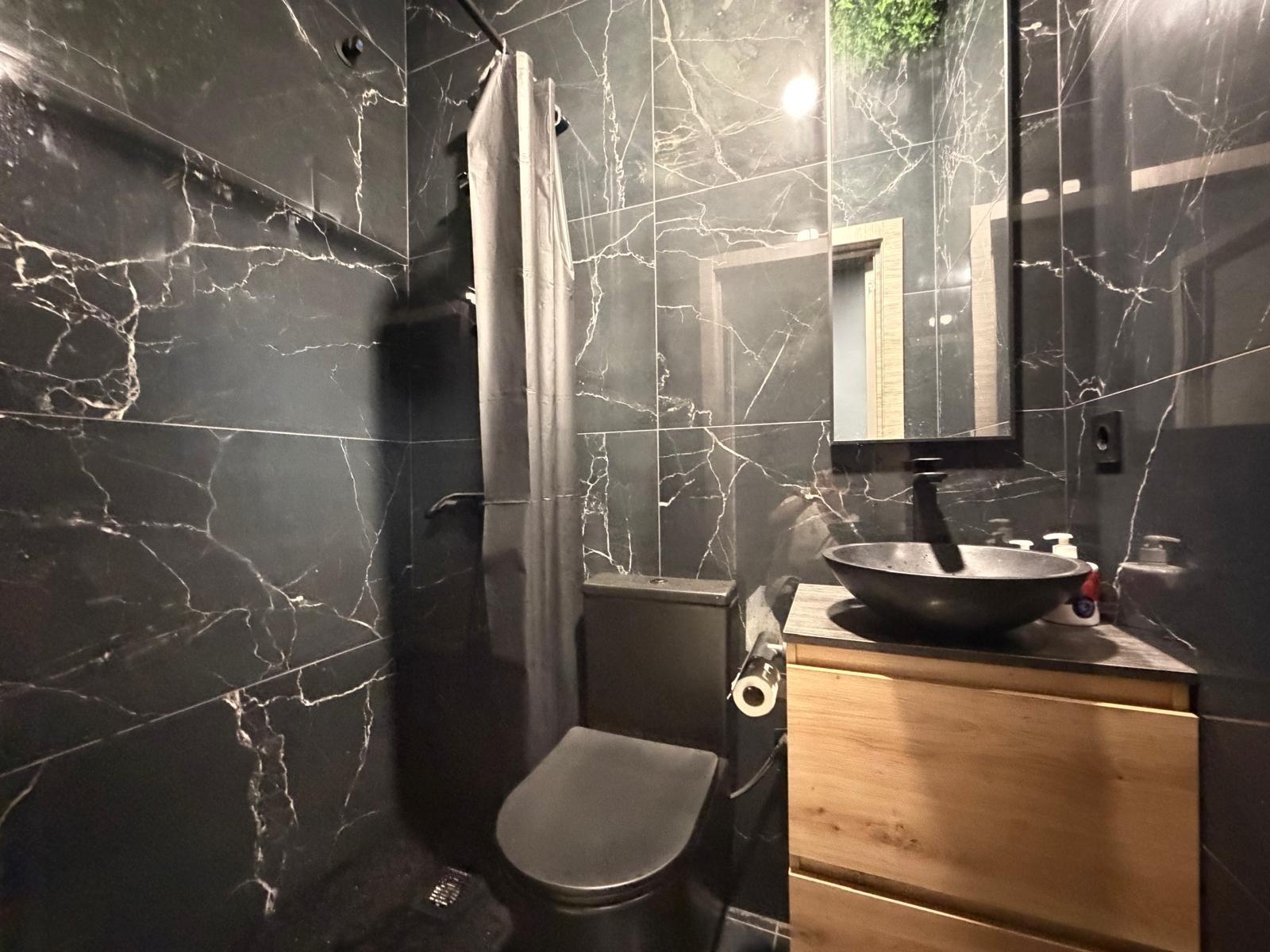 Propiedad comercial en Torrevieja, Alicante, España 121 m2 No. 183072