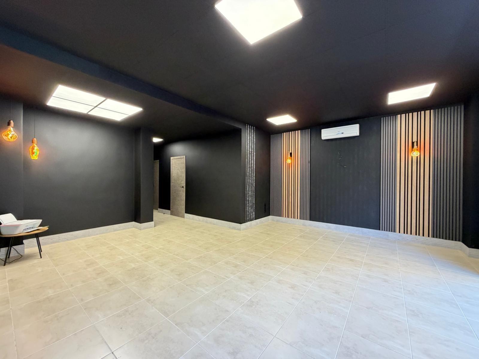 Propiedad comercial en Torrevieja, Alicante, España 121 m2 No. 183072