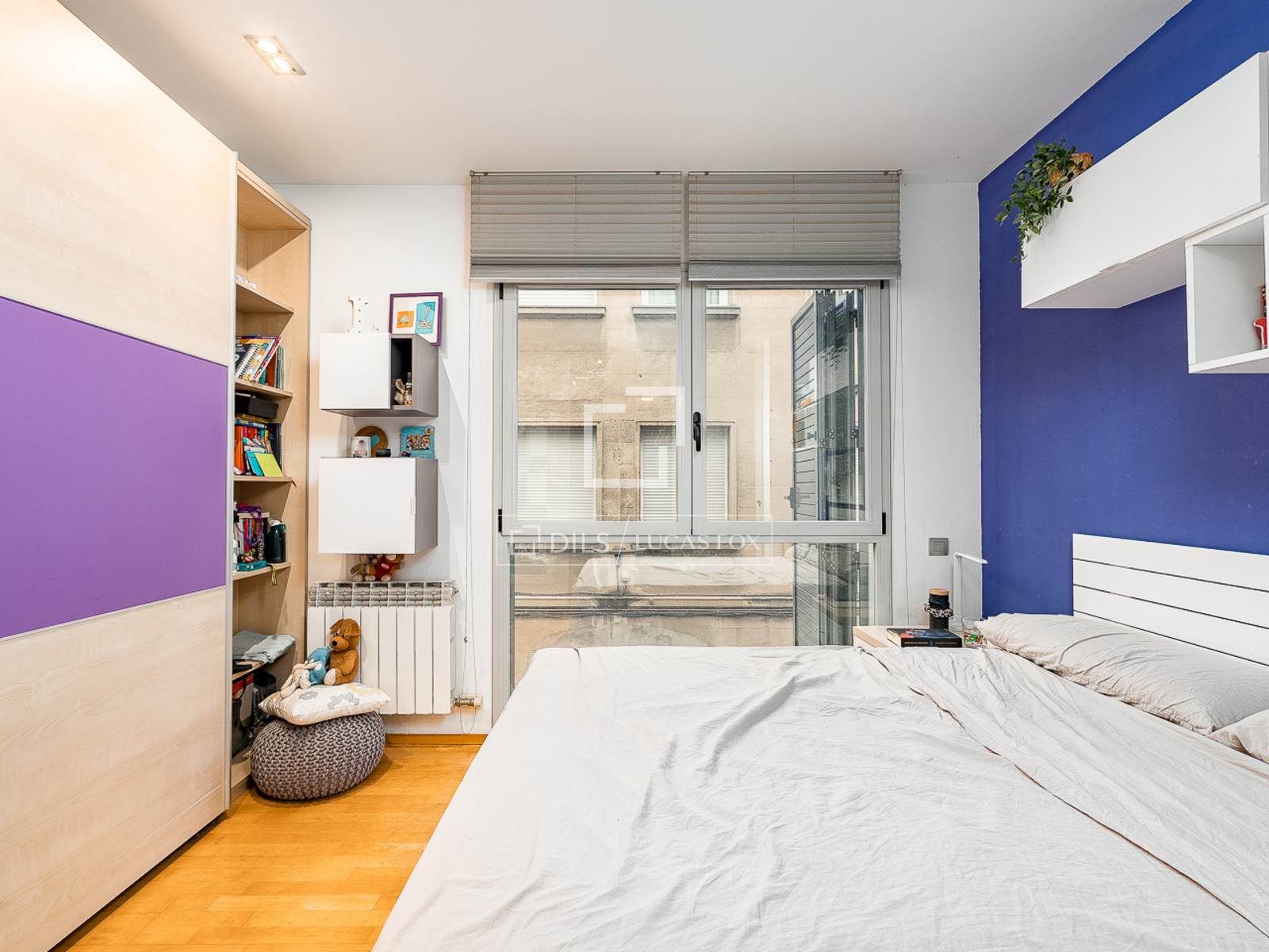 Villa in Barcelona, Spanien 3 Schlafzimmer, 136 m2 Nr. 192654