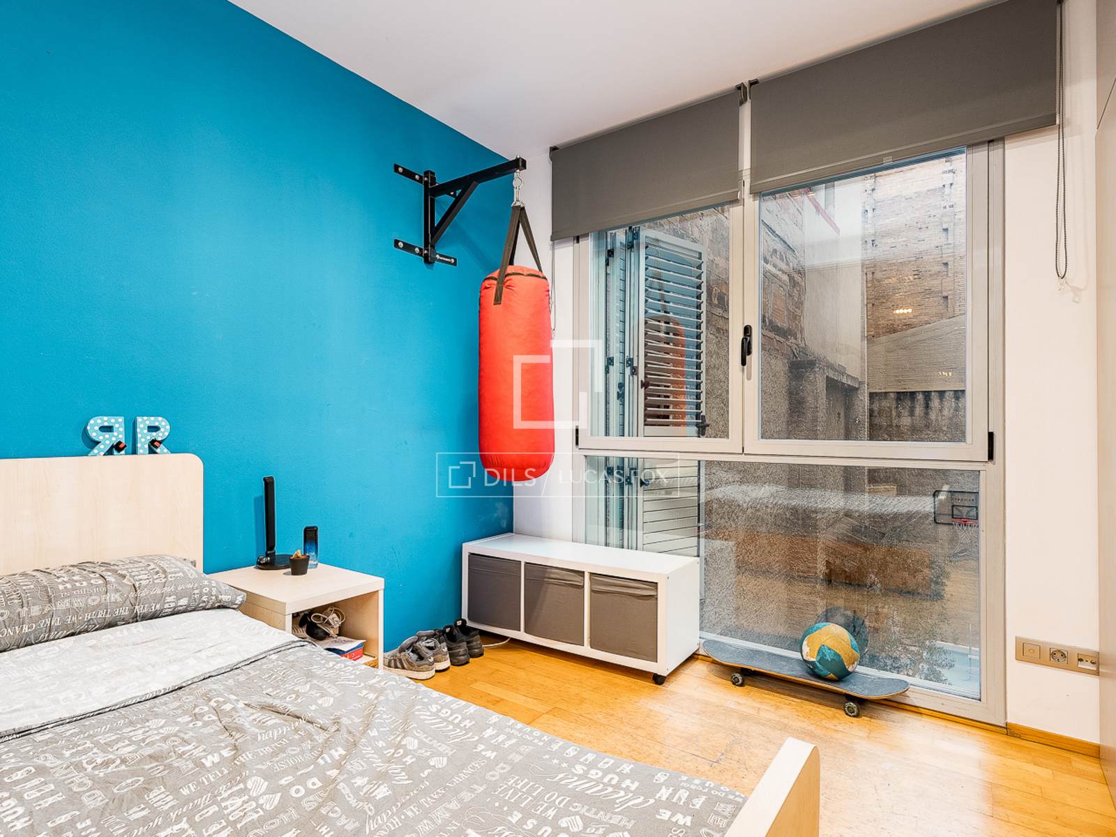 Villa in Barcelona, Spanien 3 Schlafzimmer, 136 m2 Nr. 192654