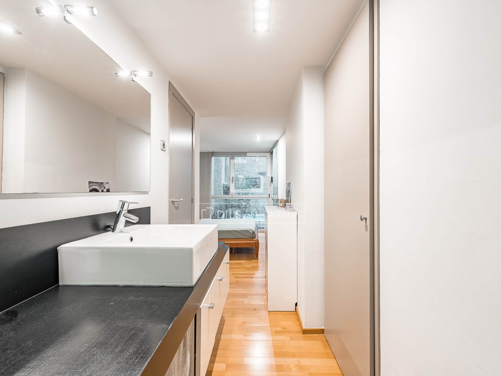 Villa in Barcelona, Spanien 3 Schlafzimmer, 136 m2 Nr. 192654