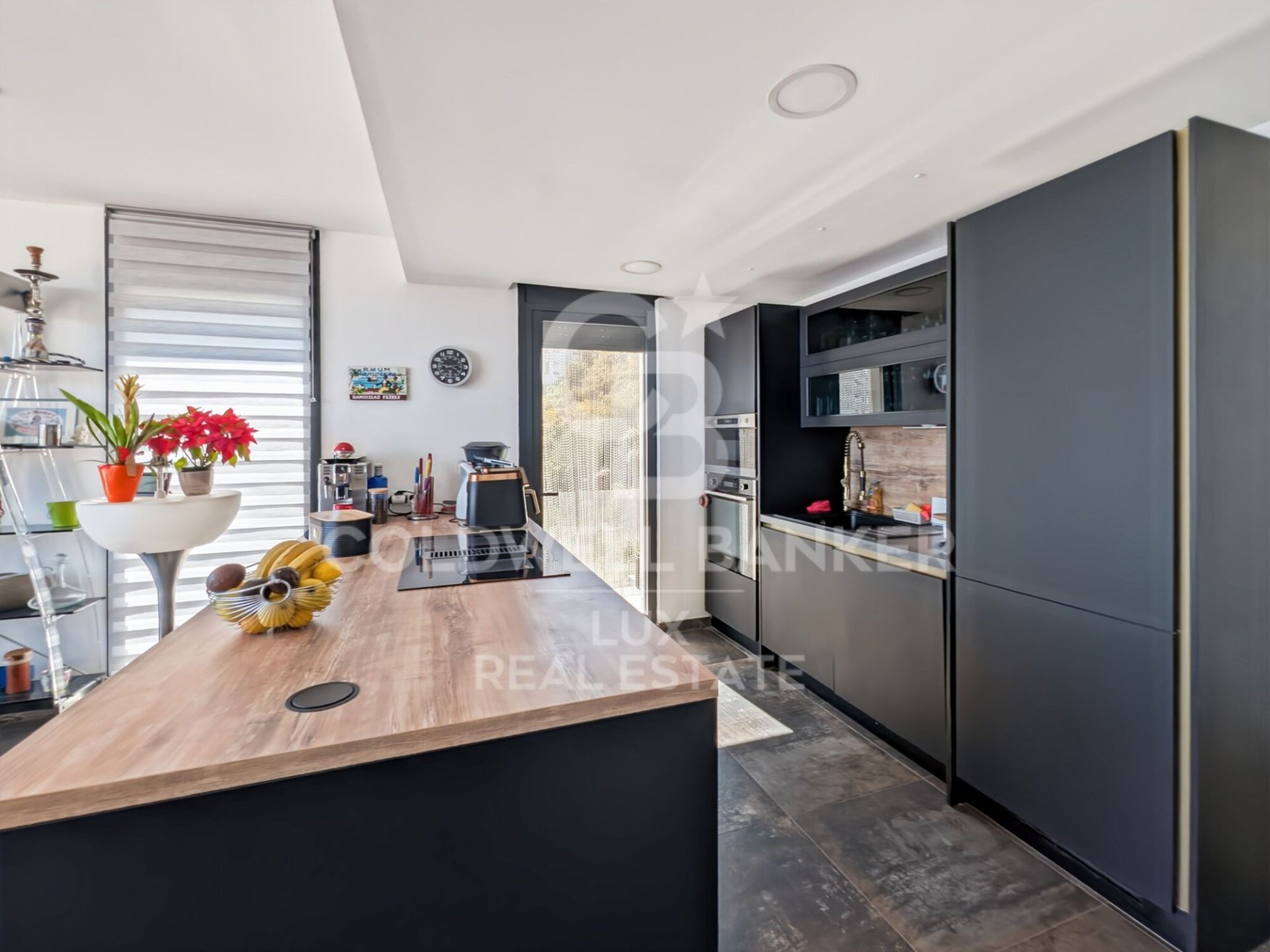 Villa Roses, Girona, Spānijā 3 istabas, 256 m2 Nr. 158869