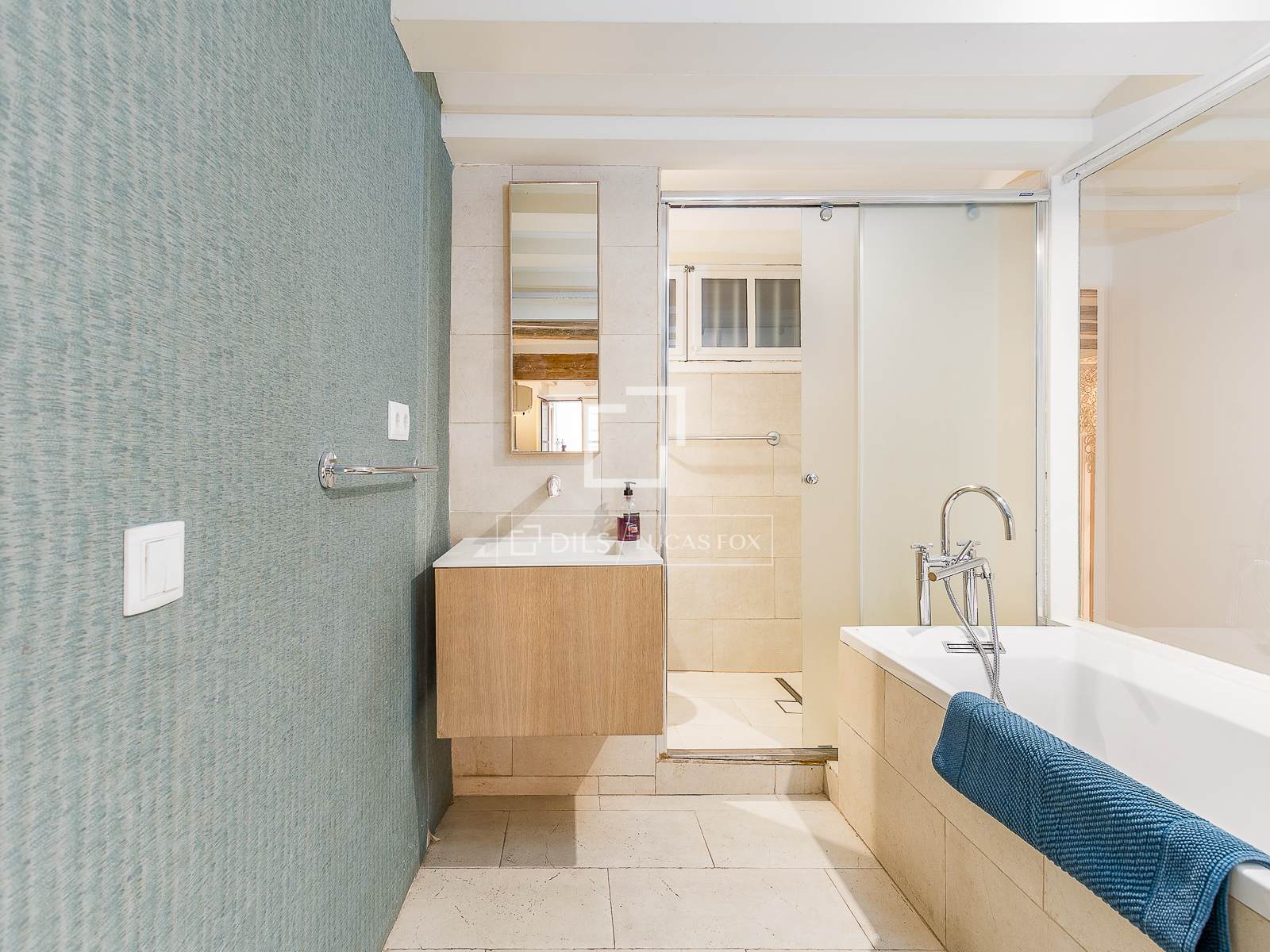 Apartment in Barcelona, Spain 2 bedrooms, 73 sq.m. No. 164339
