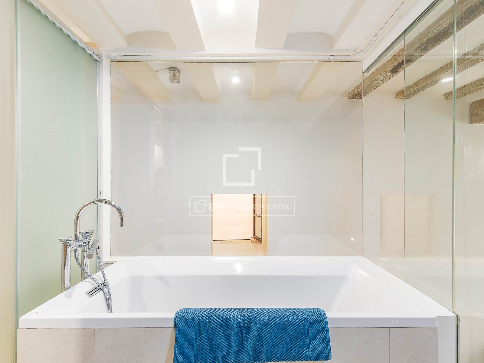 Apartment in Barcelona, Spain 2 bedrooms, 73 sq.m. No. 164339