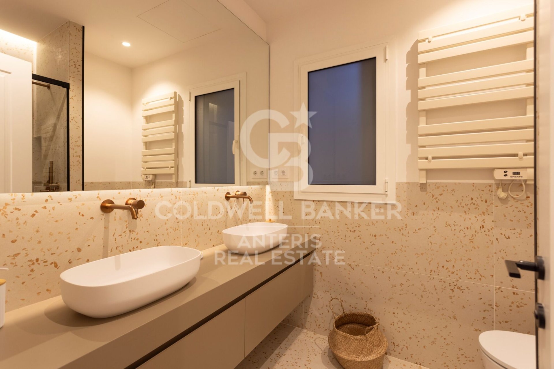 Dzīvoklis Barcelona, Spānijā 3 istabas, 117 m2 Nr. 156979