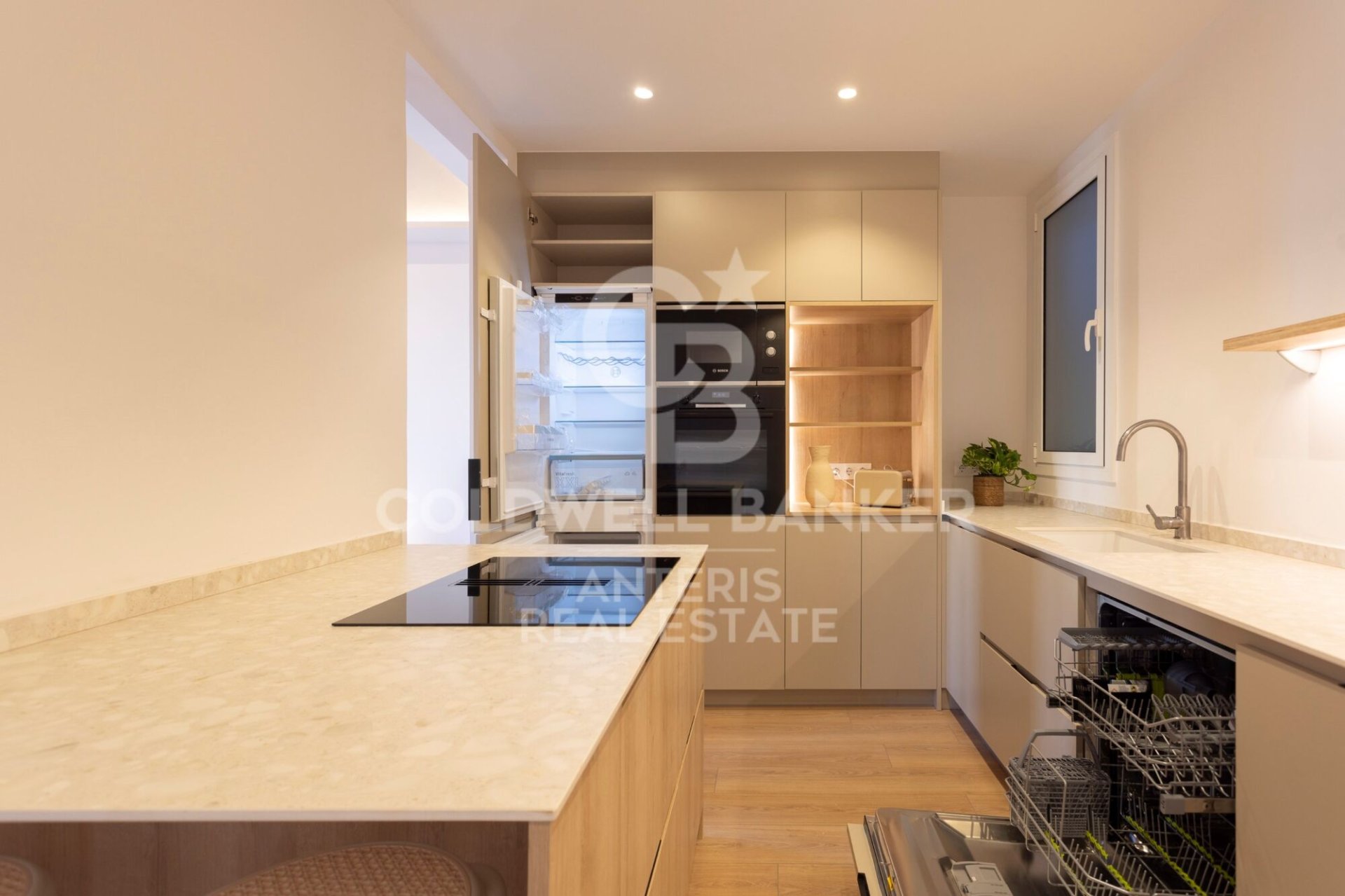 Dzīvoklis Barcelona, Spānijā 3 istabas, 117 m2 Nr. 156979