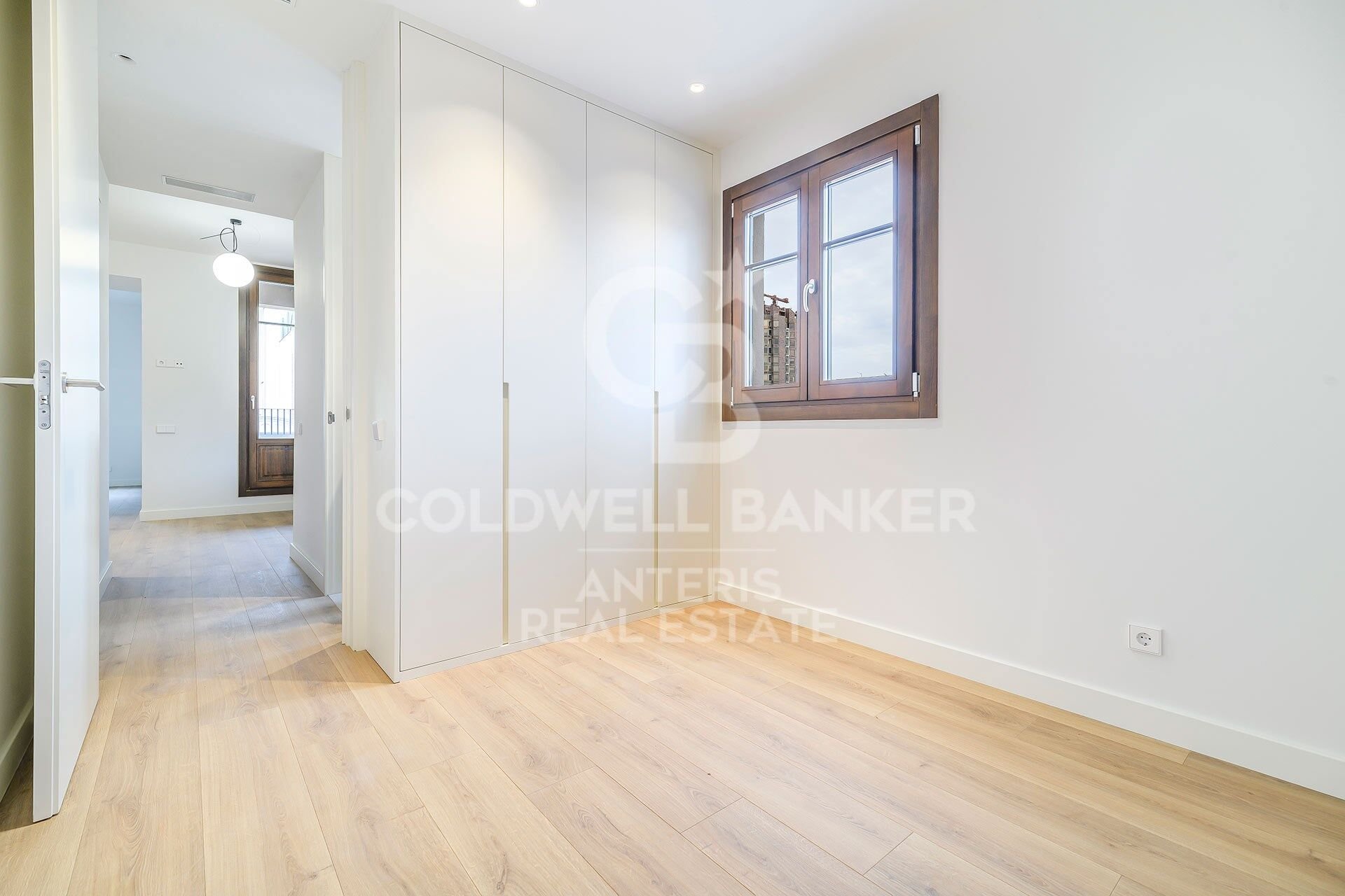 Kattohuoneisto Barcelona, Espanja 2 makuuhuonetta, 90 m2 No. 156977