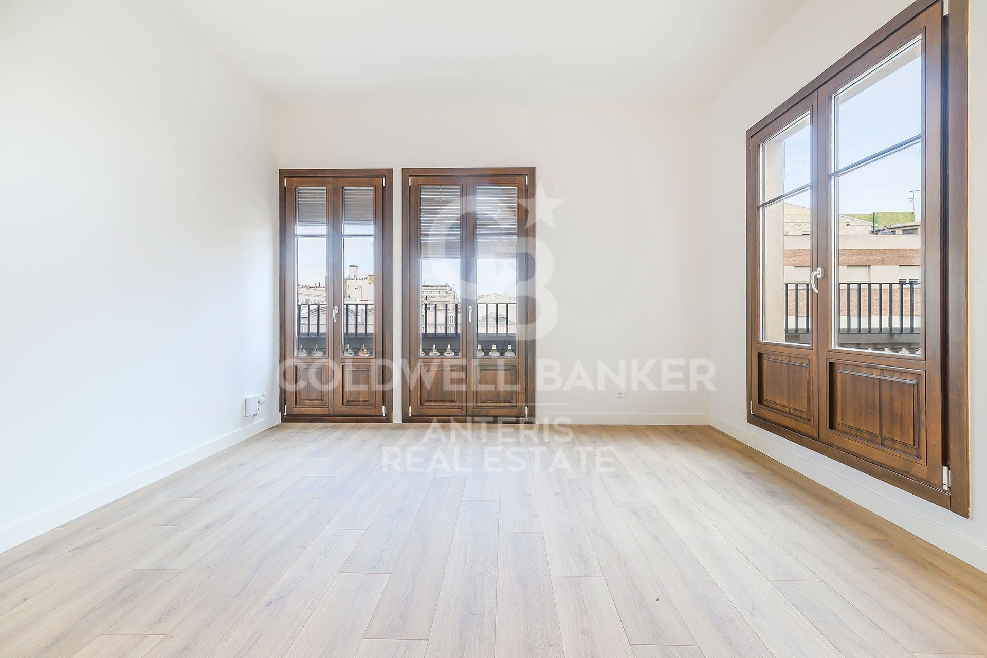 Kattohuoneisto Barcelona, Espanja 2 makuuhuonetta, 90 m2 No. 156977