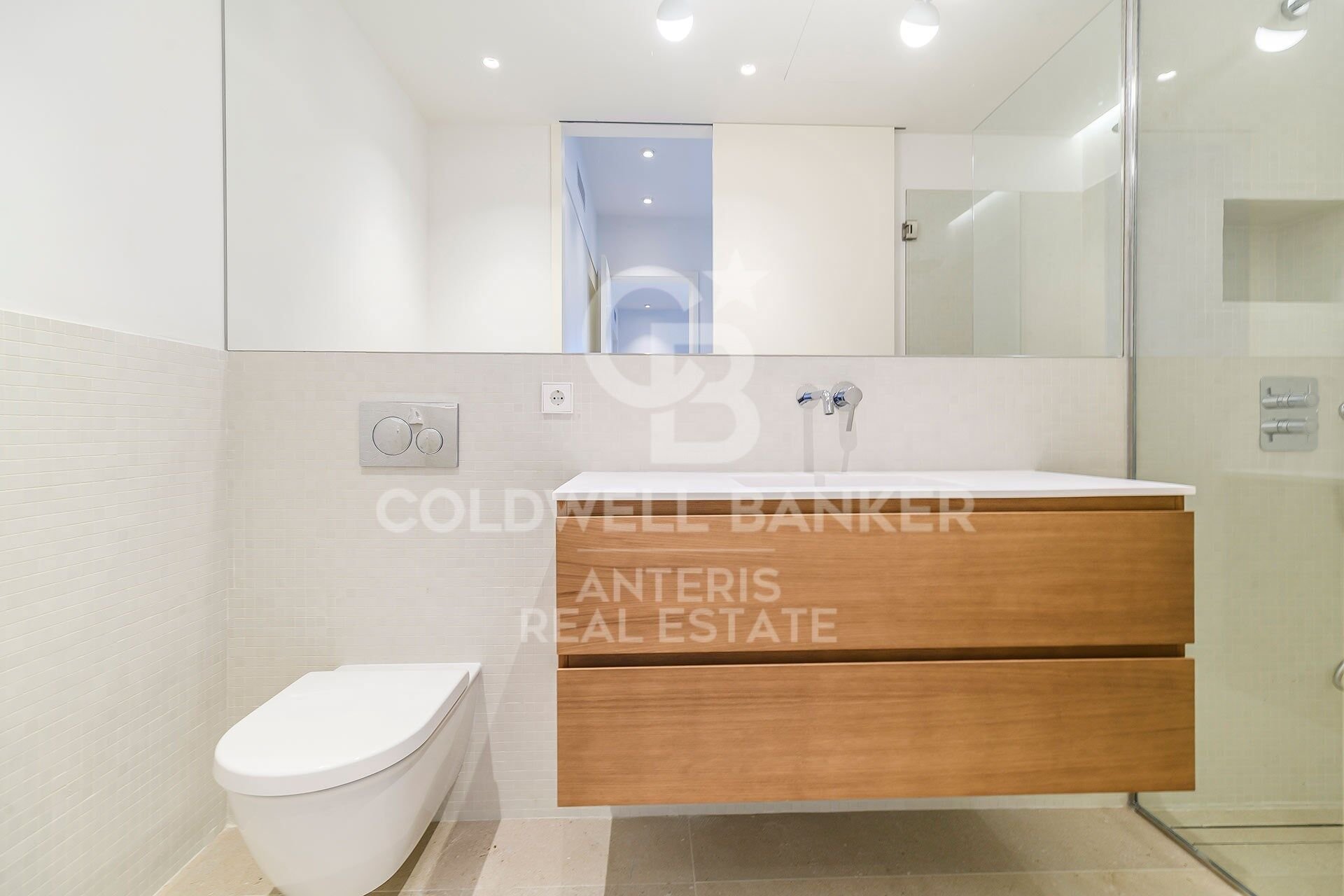 Kattohuoneisto Barcelona, Espanja 2 makuuhuonetta, 90 m2 No. 156977