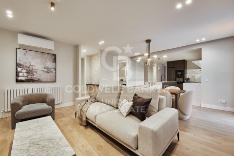 Appartamento a Madrid, Spagna 3 camere da letto, 152 mq. N° 156978