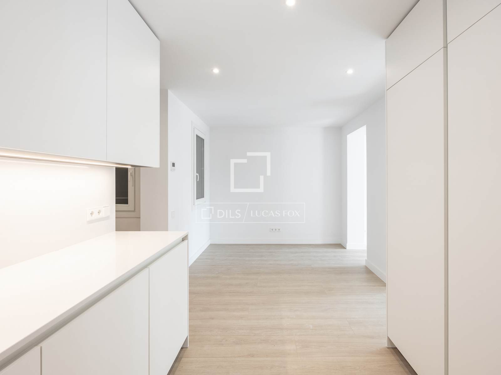 Dzīvoklis Barcelona, Spānijā 5 istabas, 134 m2 Nr. 192824