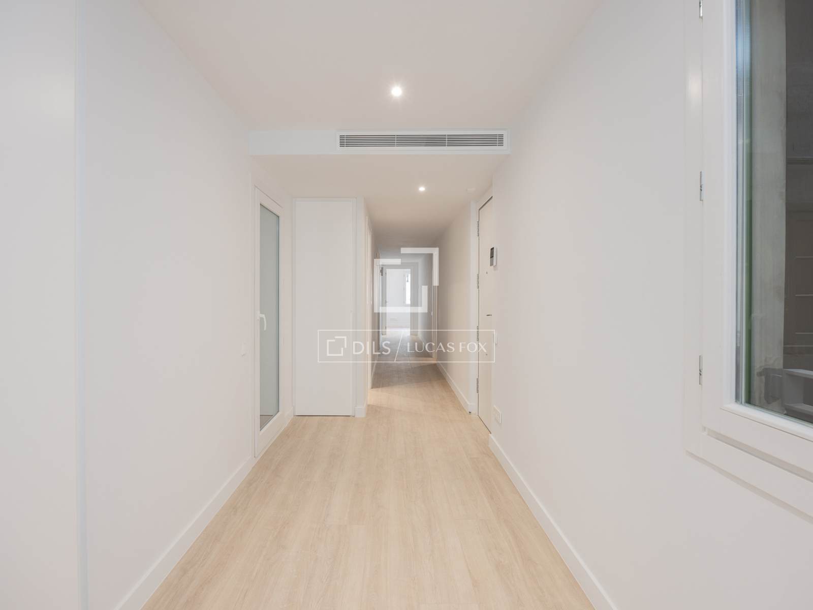 Dzīvoklis Barcelona, Spānijā 5 istabas, 134 m2 Nr. 192824