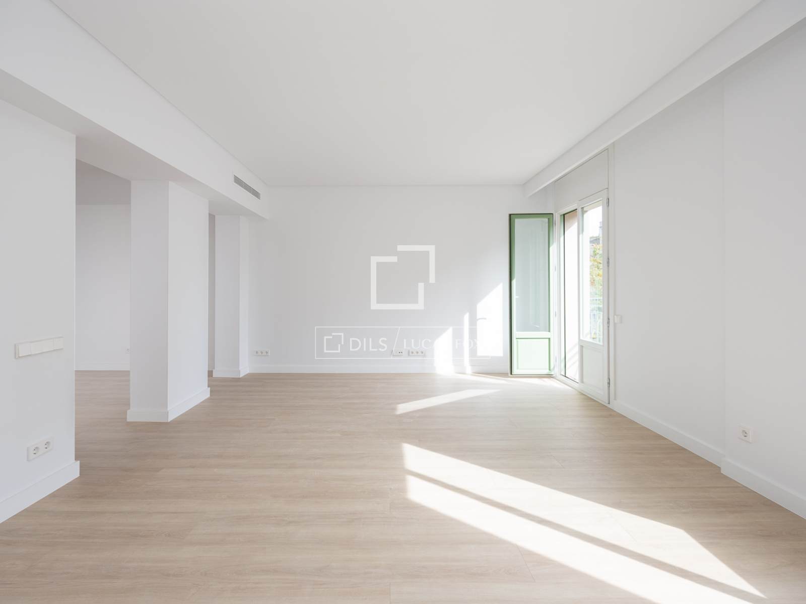 Dzīvoklis Barcelona, Spānijā 5 istabas, 134 m2 Nr. 192824