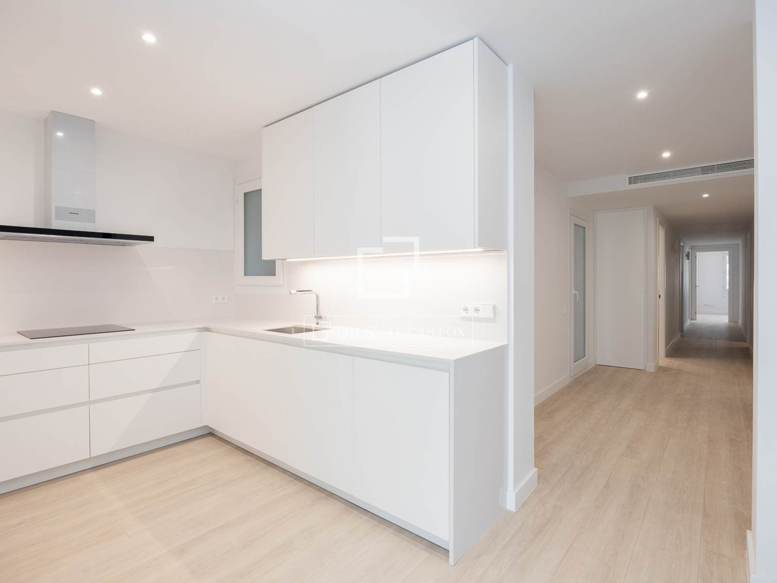 Dzīvoklis Barcelona, Spānijā 5 istabas, 134 m2 Nr. 192824