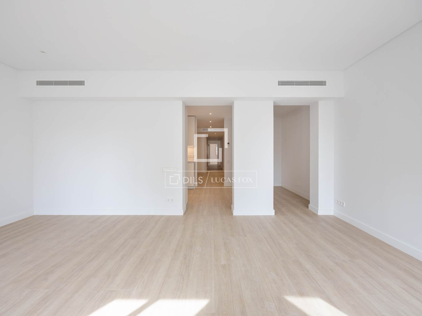 Dzīvoklis Barcelona, Spānijā 5 istabas, 134 m2 Nr. 192824