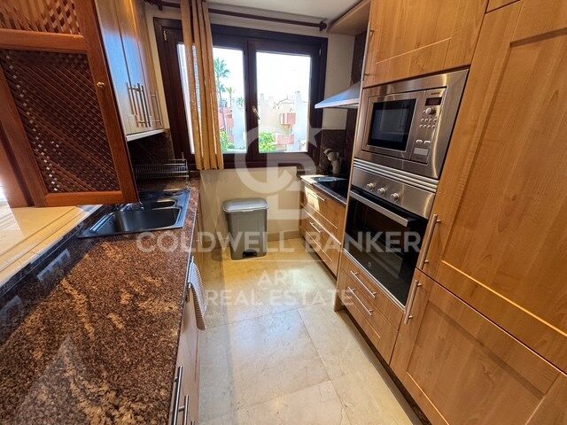 Квартира в Эстепона, Малага, Испания 2 спальни, 90м2 №157715