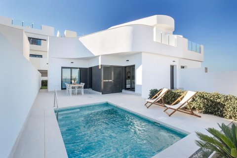 Villa i Torrevieja, Alicante, Spanien 3 sovrum, 84 kvm. Nr. 189651