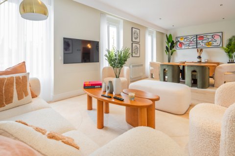 Квартира в Мадрид, Испания 3 спальни, 131м2 №105998