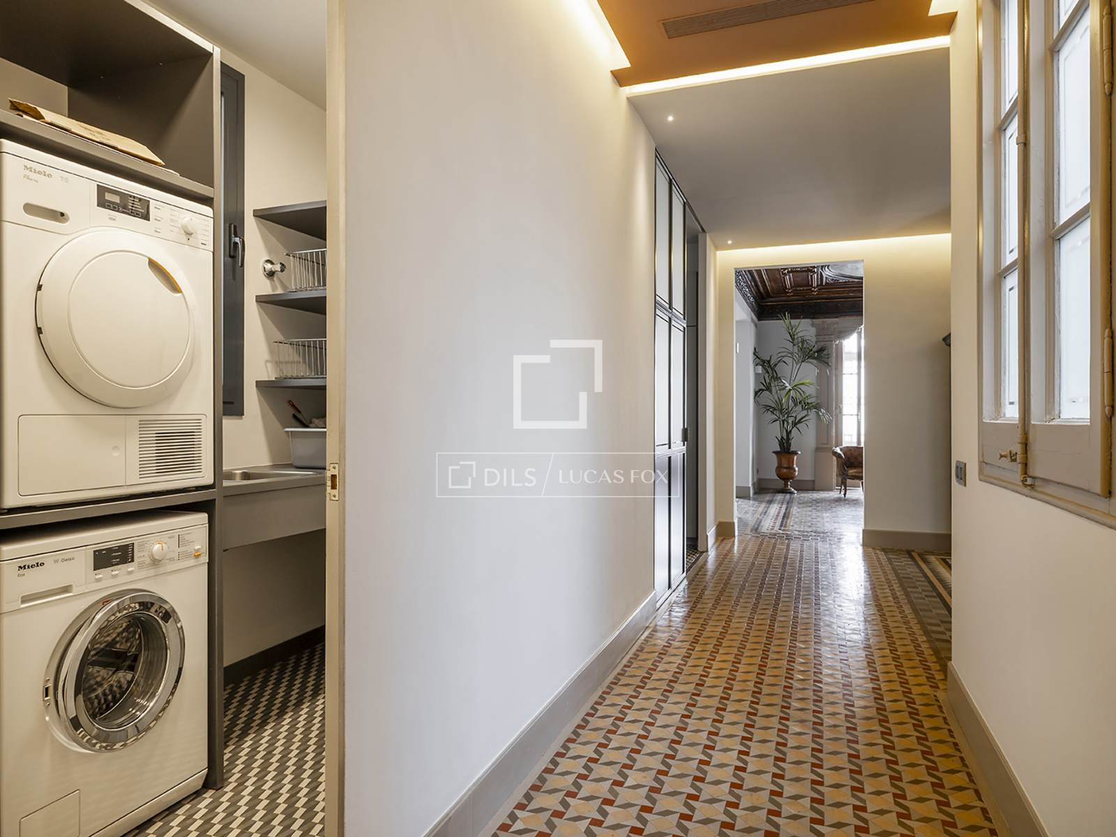 Apartment à Barcelona, Espagne 3 chambres, 205 m2 No. 166776